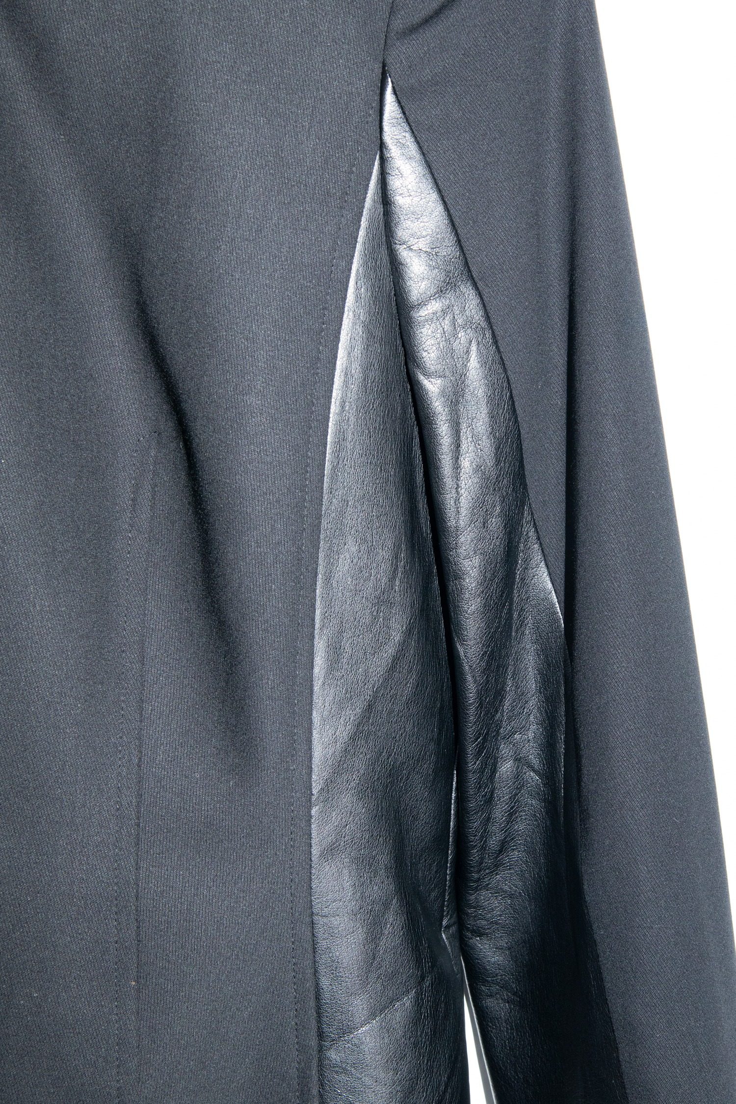 Thumbnail of http://Escada%20Vintage%20Jacke%20mit%20Lederdetails%20und%20Reißverschluss%20in%20Schwarz
