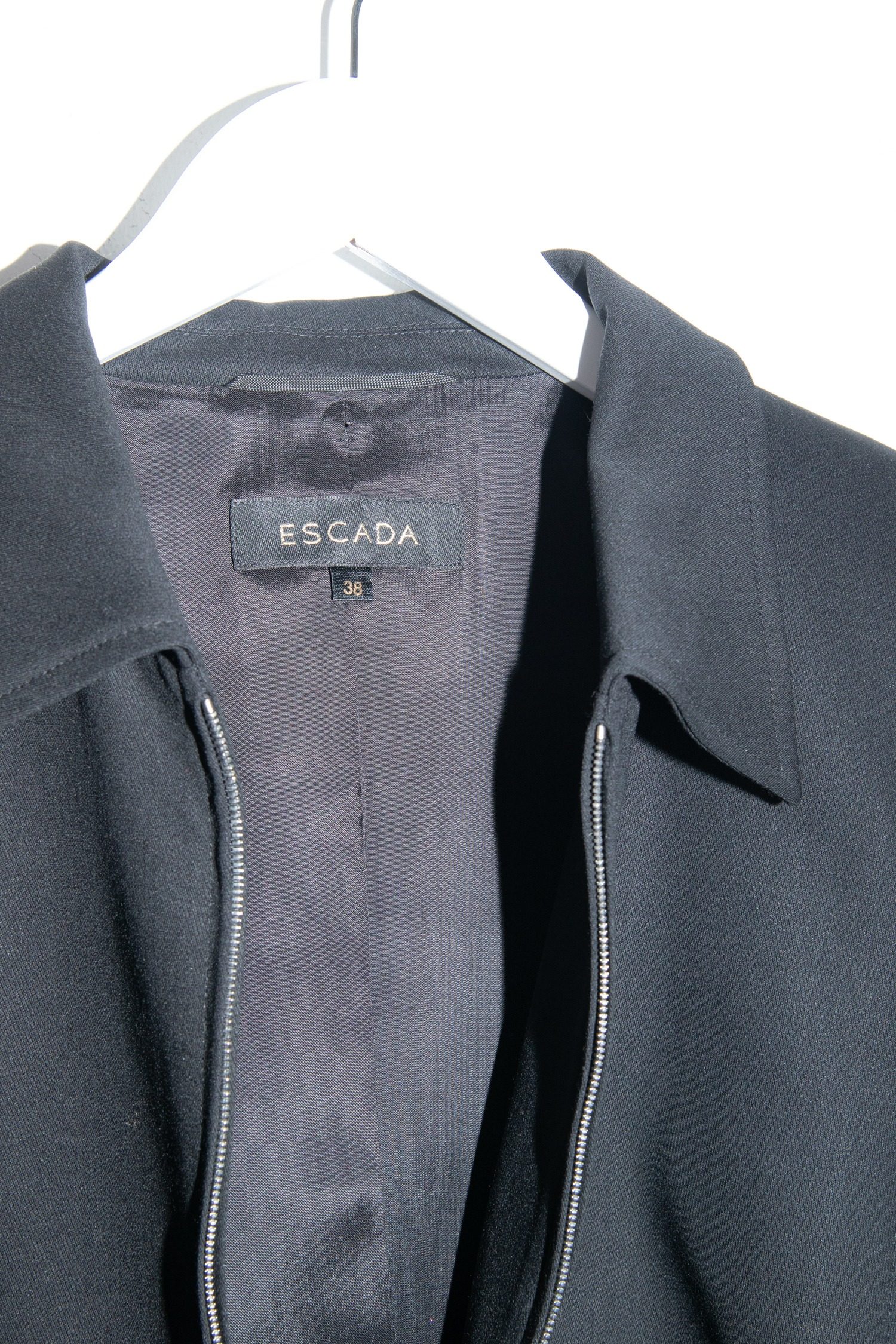 Thumbnail of http://Escada%20Vintage%20Jacke%20mit%20Lederdetails%20und%20Reißverschluss%20in%20Schwarz