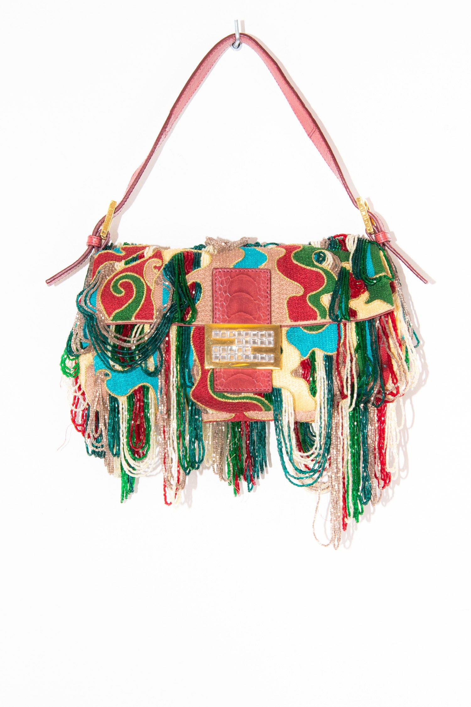 Thumbnail of http://Vintage%20Fendi%20Baguette%20Tasche%20mit%20Wellenmuster%20und%20Glasperlen