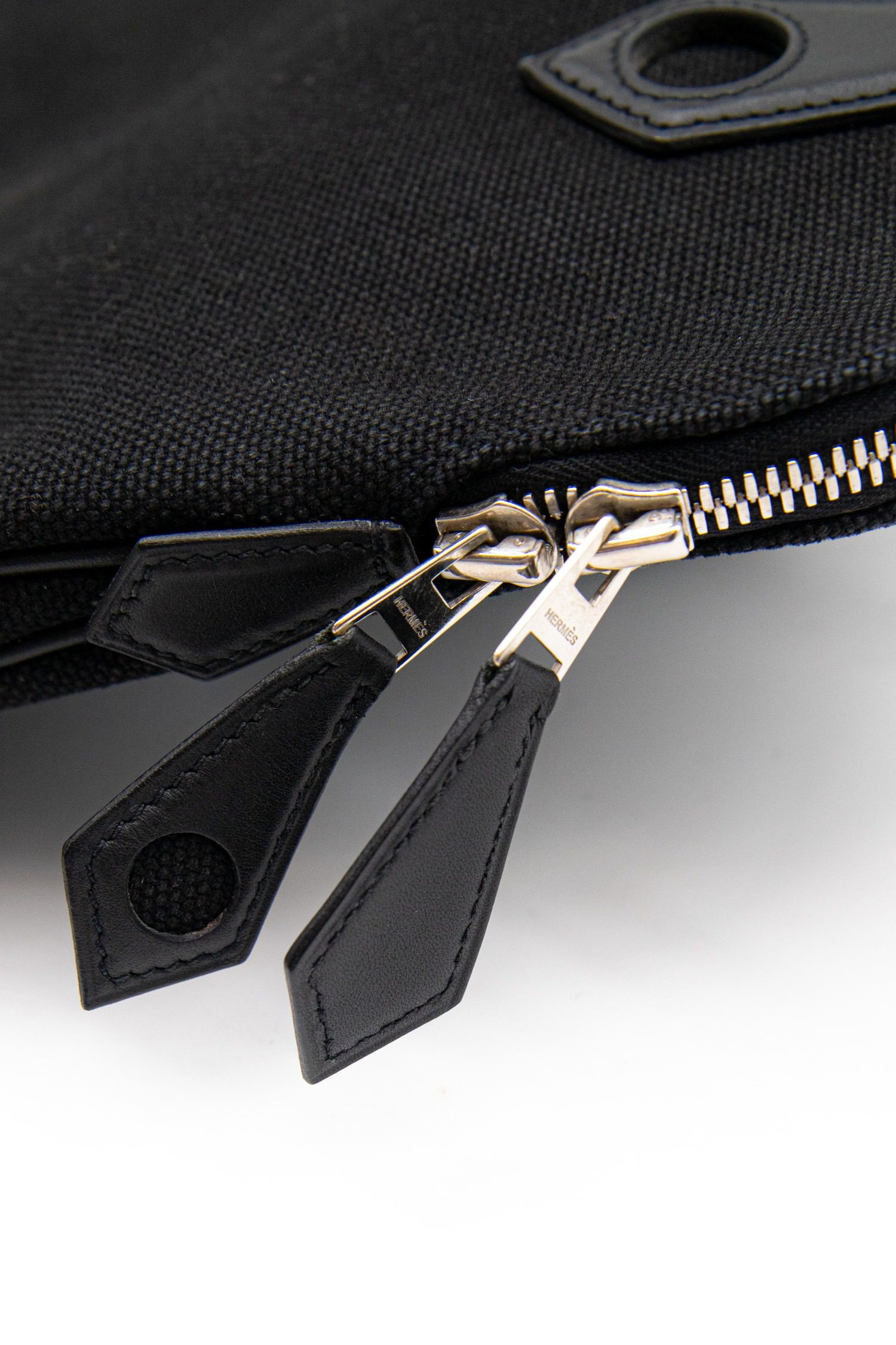 Thumbnail of http://Hermès%20Vintage%20Handtasche%20in%20Schwarz