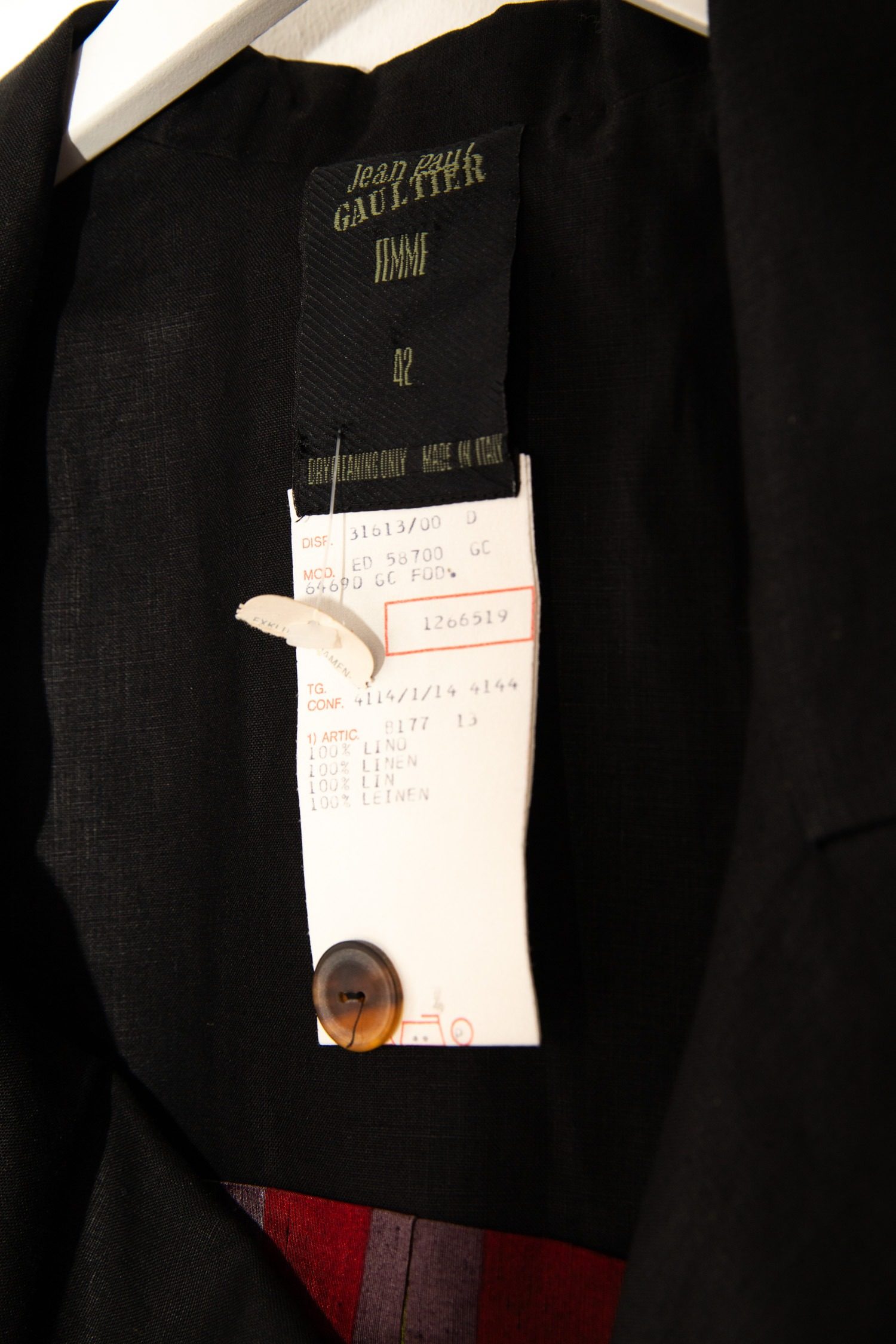 Thumbnail of http://Vintage%20Jean%20Paul%20Gaultier%20Weste%20in%20Schwarz