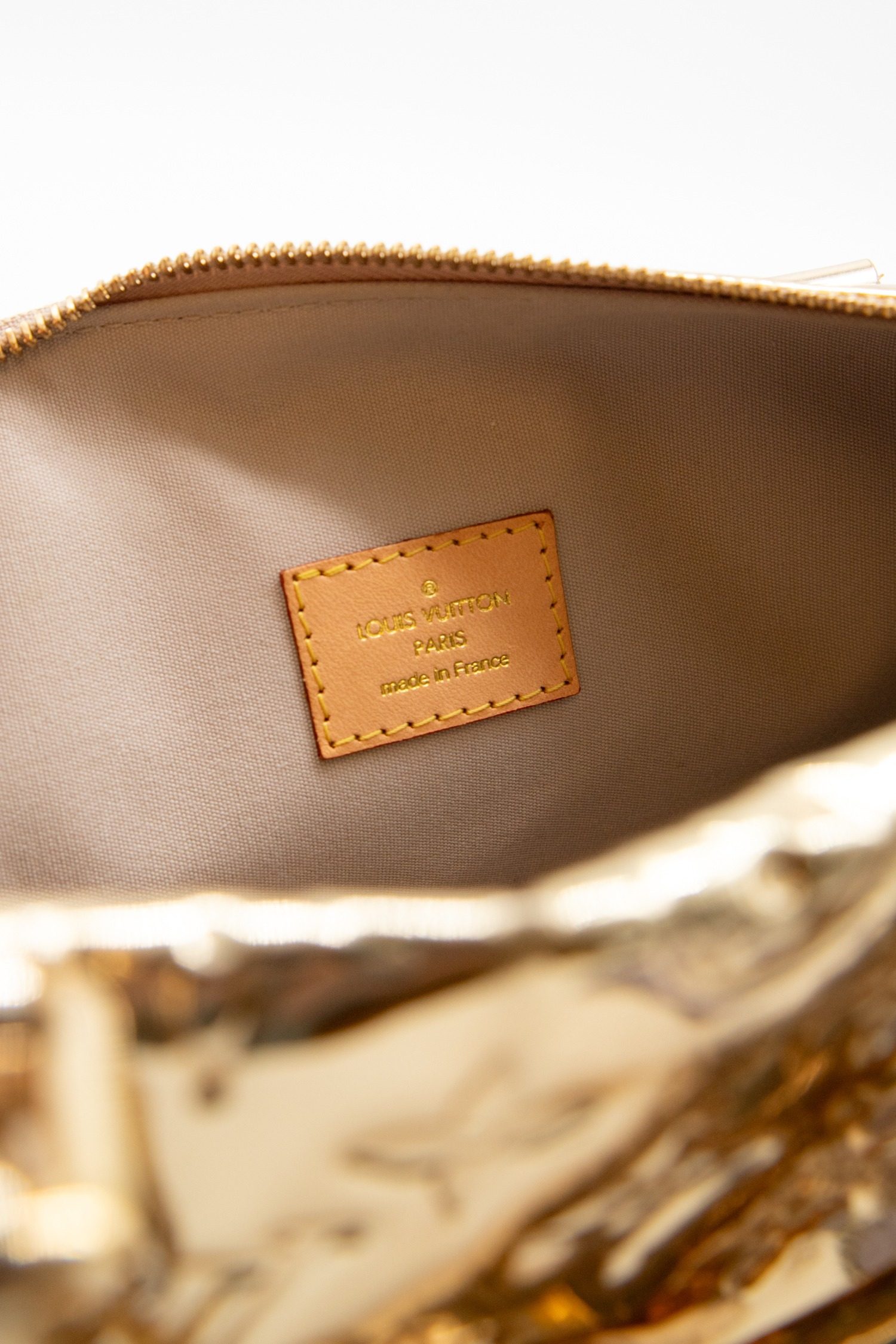 Thumbnail of http://Vintage%20Louis%20Vuitton%20Speedy%20Monogramm%20Miroir%20Tasche%20in%20Gold