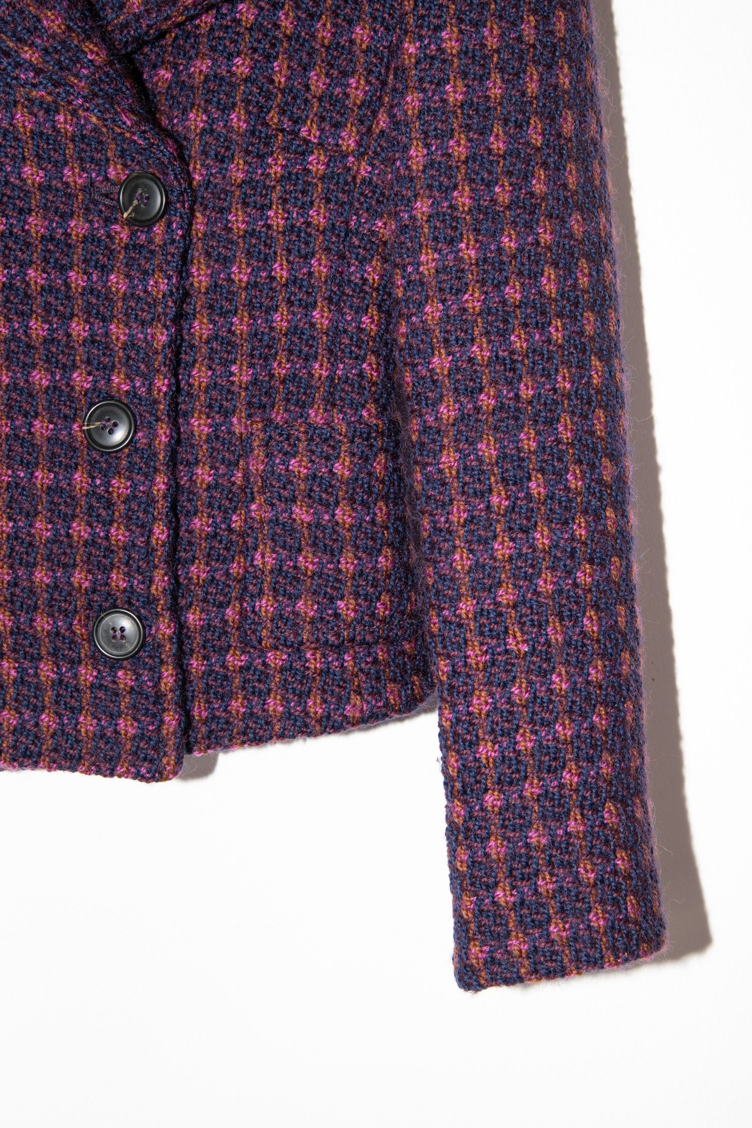 Thumbnail of http://Vintage%20Miu%20Miu%20Blazer%20in%20Dunkelblau%20und%20Pink