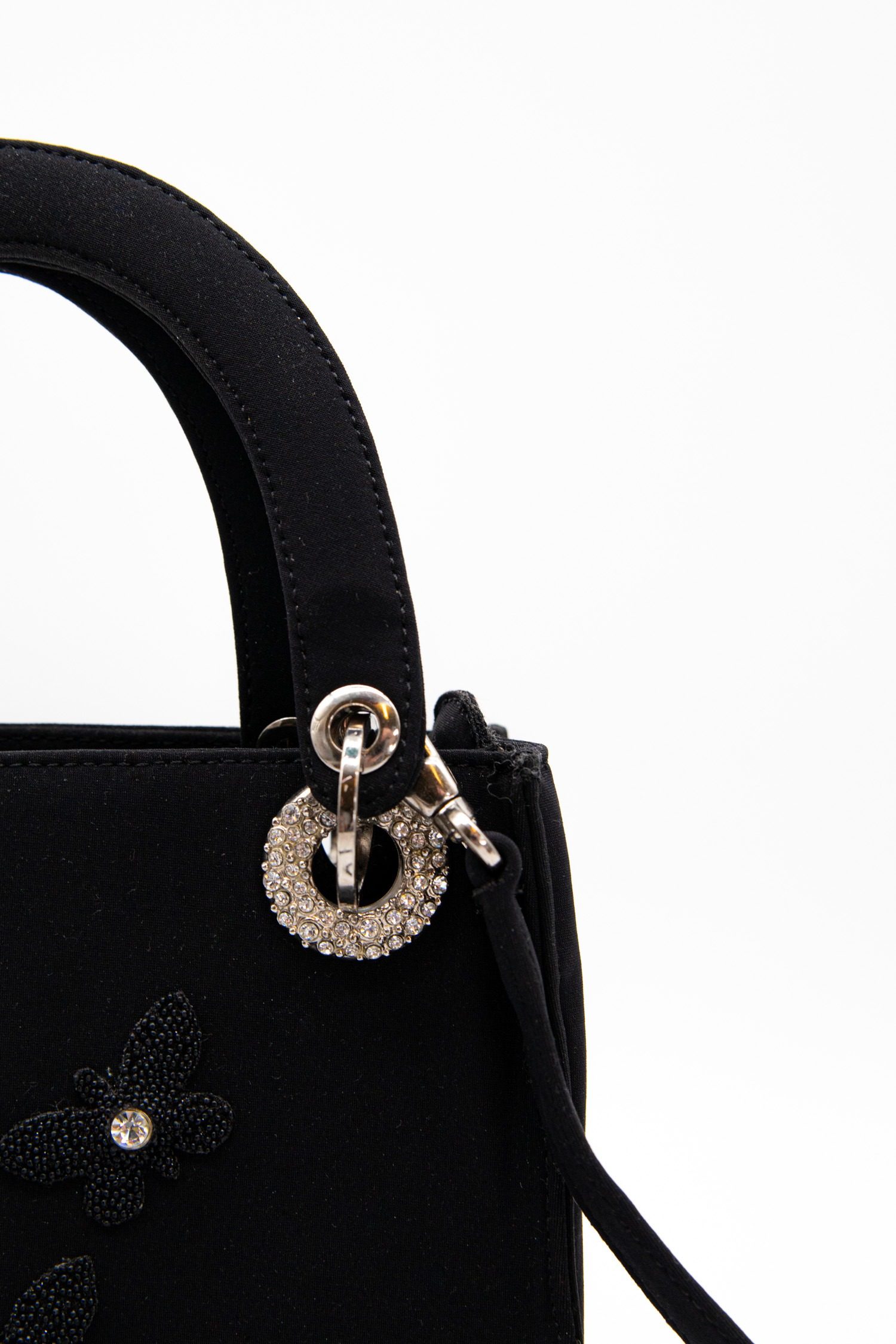 Thumbnail of http://Vintage%20Pensato%20Handtasche%20mit%20Perlen%20und%20Strass%20in%20Schwarz