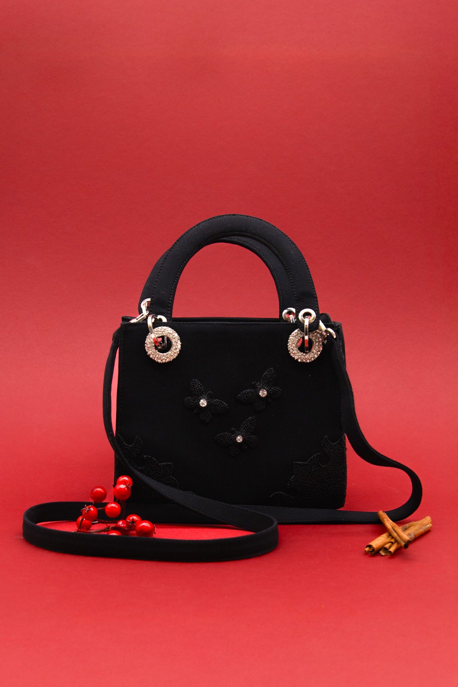 Thumbnail of http://Vintage%20Pensato%20Handtasche%20mit%20Perlen%20und%20Strass%20in%20Schwarz