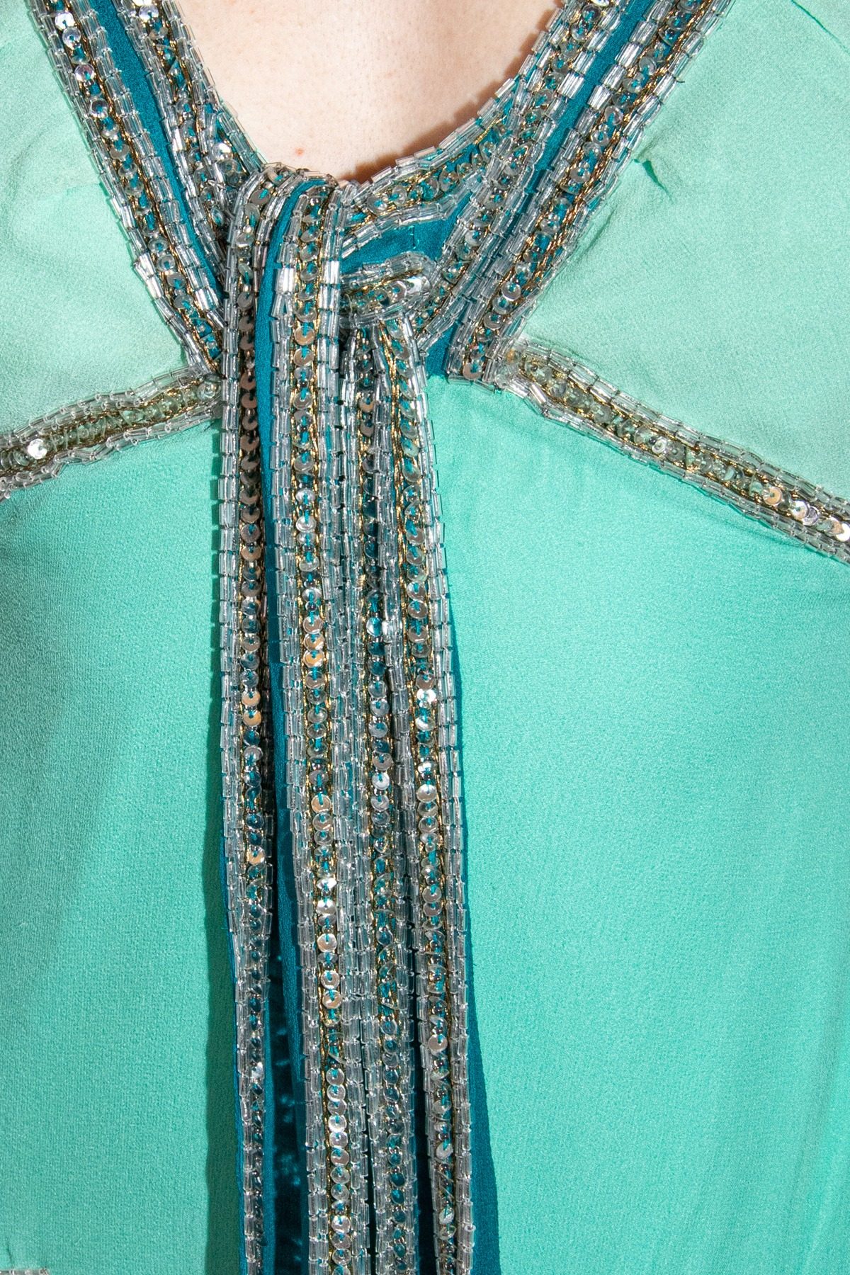 Thumbnail of http://Temperley%20Vintage%20Minikleid%20mit%20Pailletten%20in%20Mint%20und%20Petrol