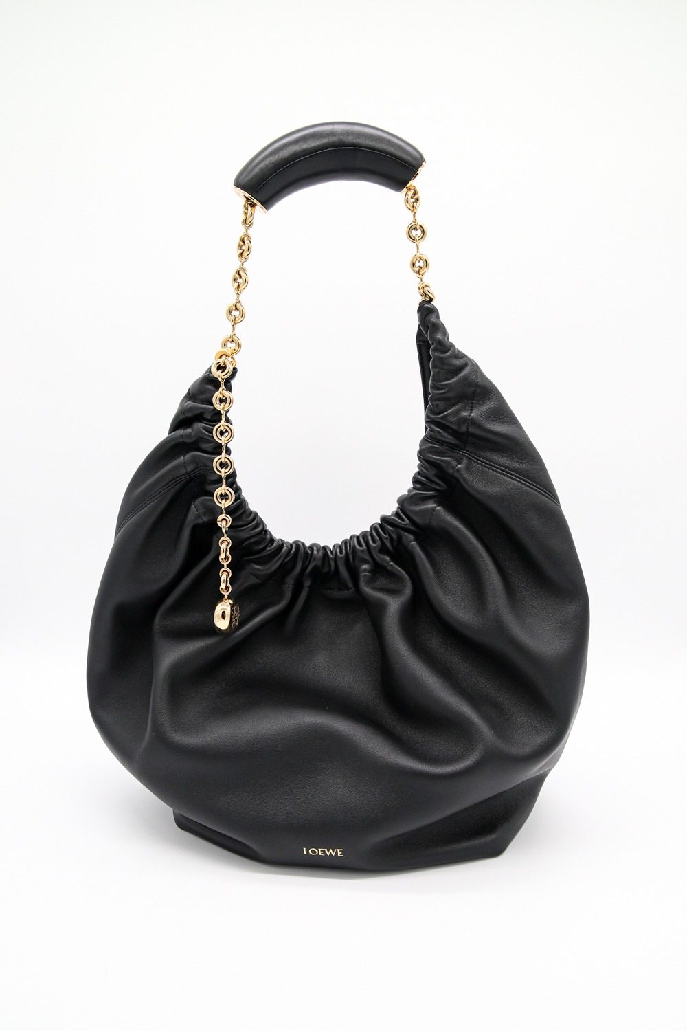 Thumbnail of http://Loewe%20Squeeze%20Medium%20Handtasche%20in%20Schwarz