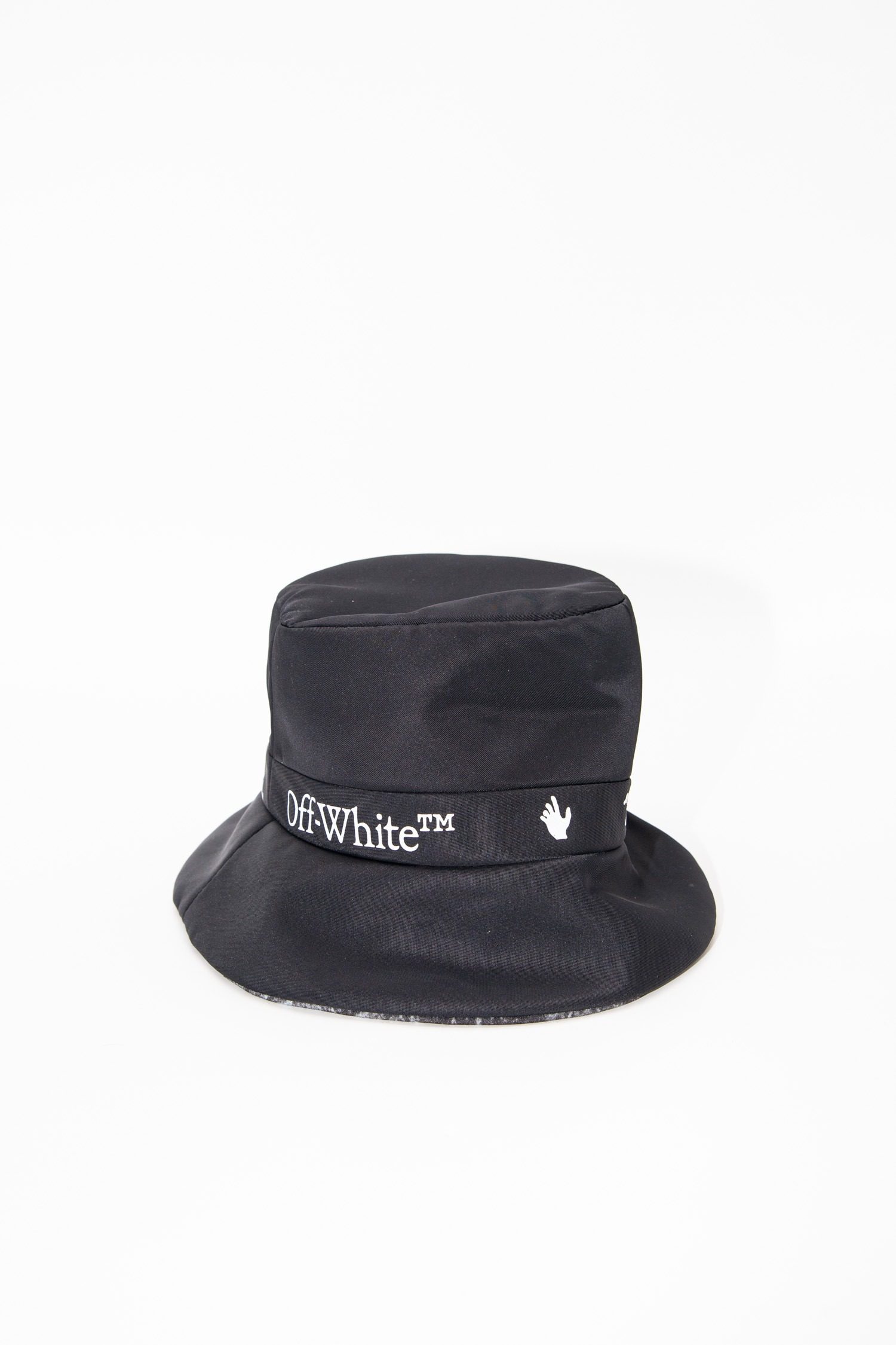 Thumbnail of http://Off-%20White%20Fischerhut%20in%20Schwarz