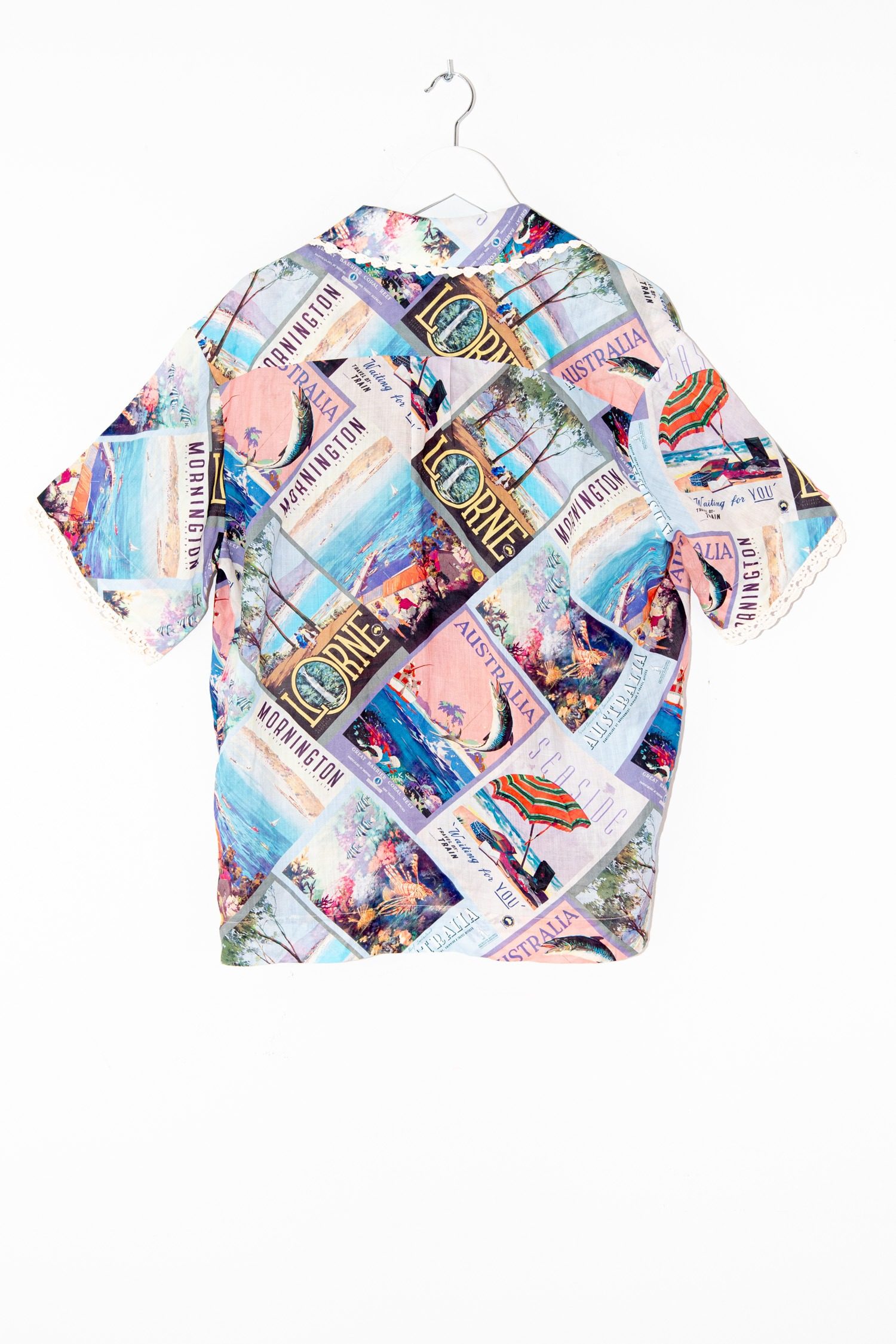 Thumbnail of http://Zimmermann%20Oversized%20Bluse%20mit%20Postkarten%20Print%20in%20Bunt