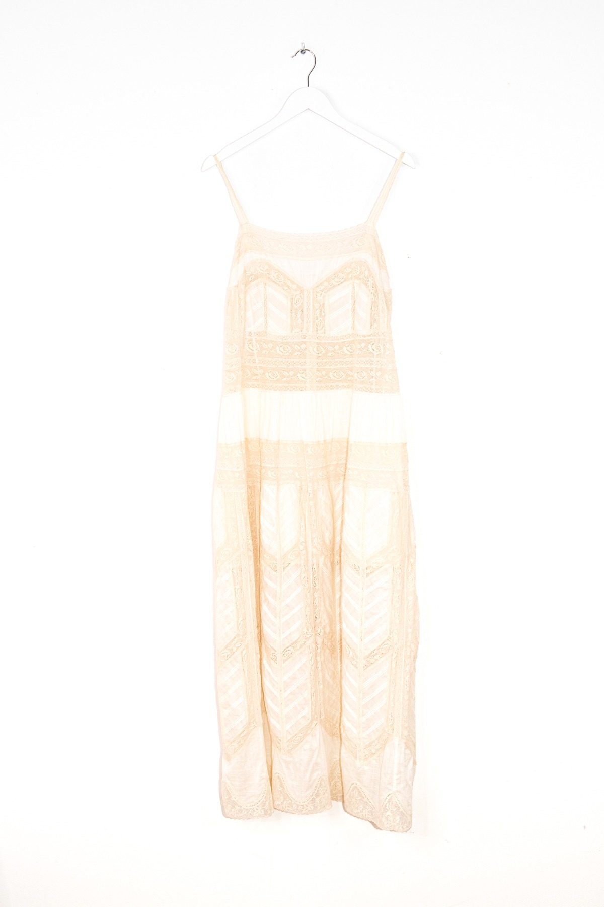 Thumbnail of http://Zimmermann%20Acacia%20Trägerkleid%20mit%20Spitze%20in%20Ecru%20und%20Hellbeige