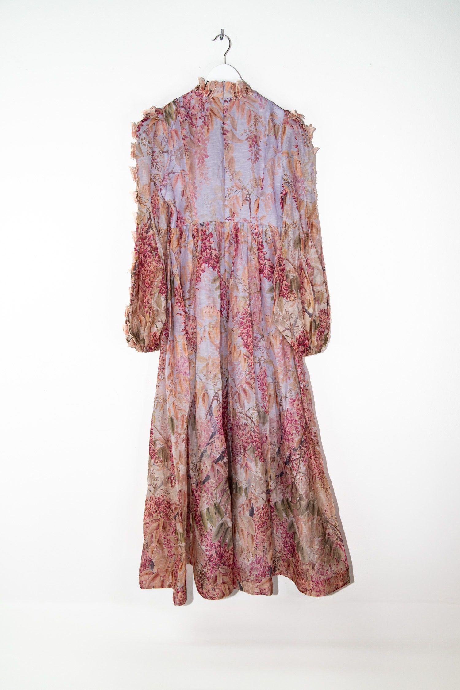 Thumbnail of http://Zimmermann%20Maxikleid%20mit%20Schmetterlingen%20in%20Fliederfarben