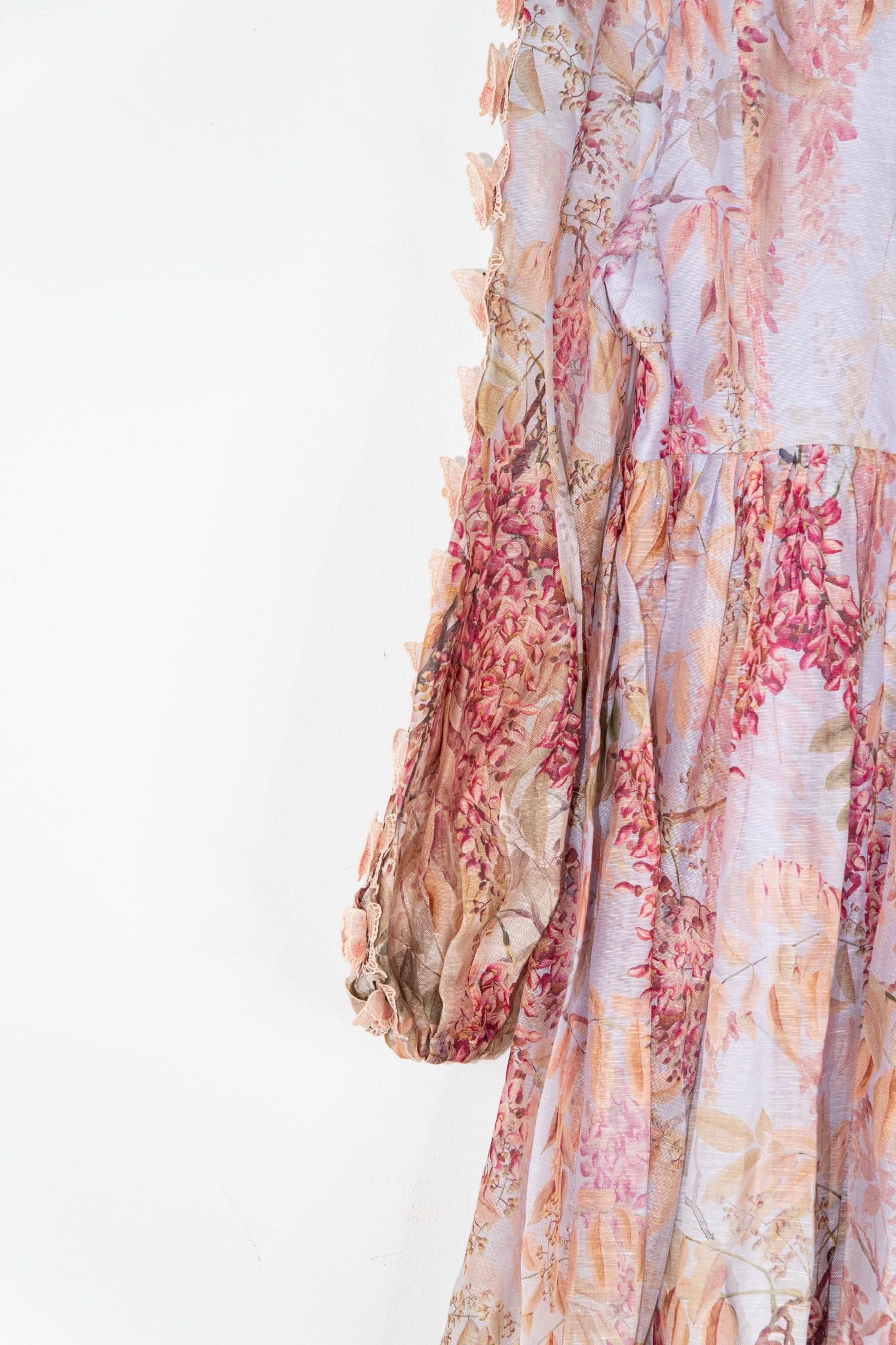 Thumbnail of http://Zimmermann%20Maxikleid%20mit%20Schmetterlingen%20in%20Fliederfarben