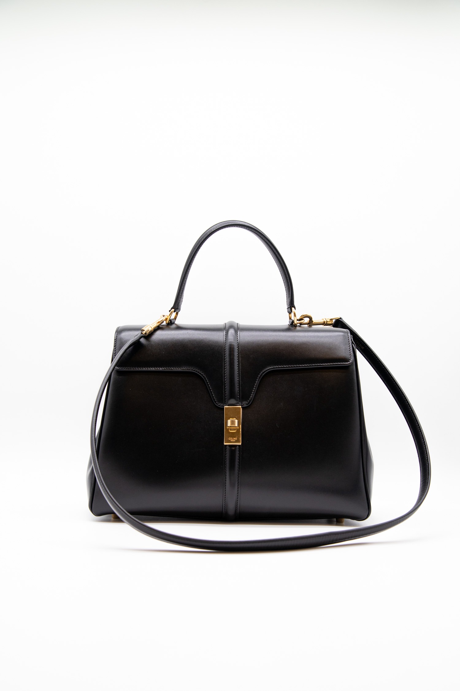 Celine "16" Handtasche in Schwarz