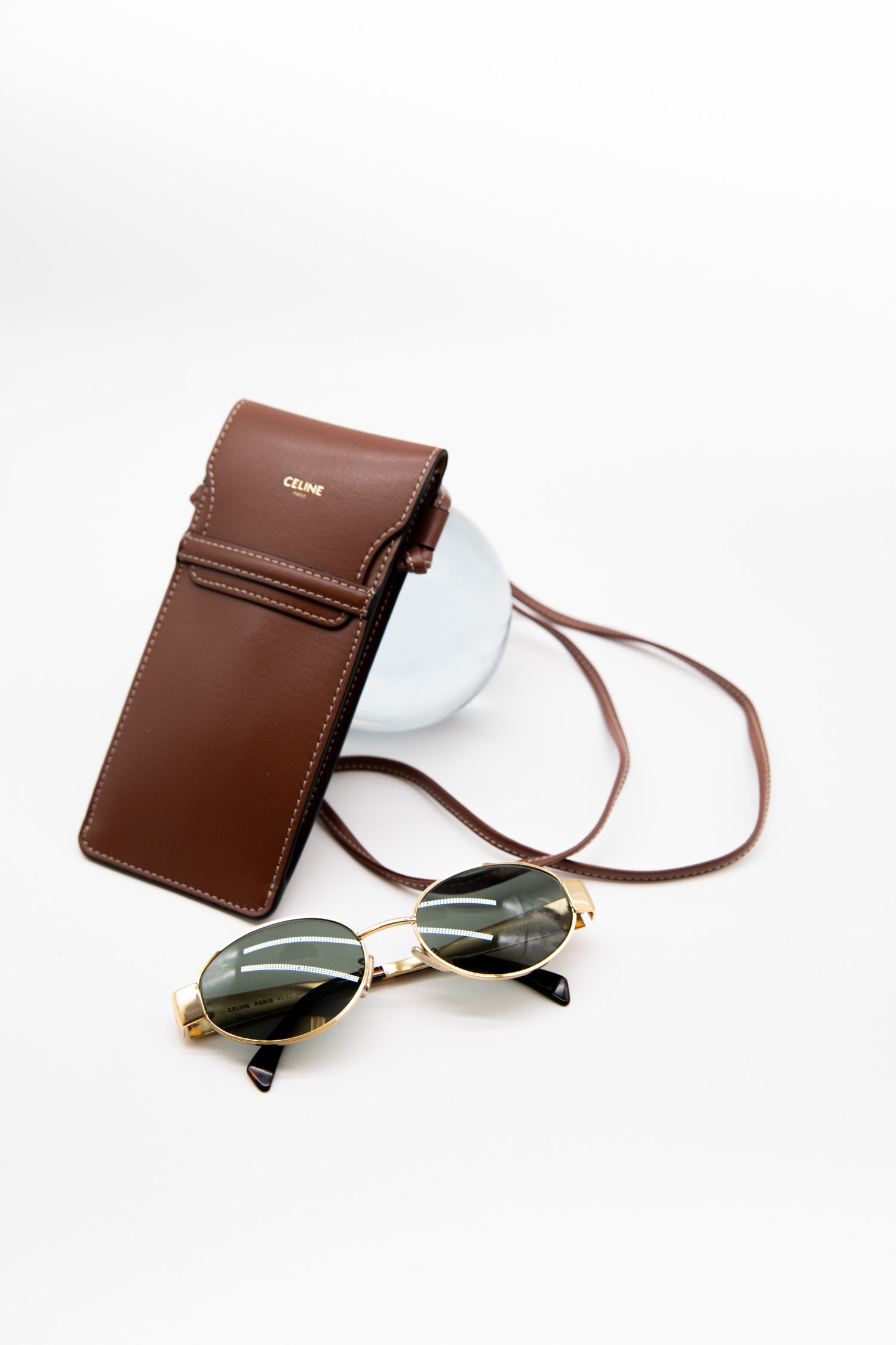 Celine "Triomphe" Sonnenbrille mit Metallrahmen in Gold