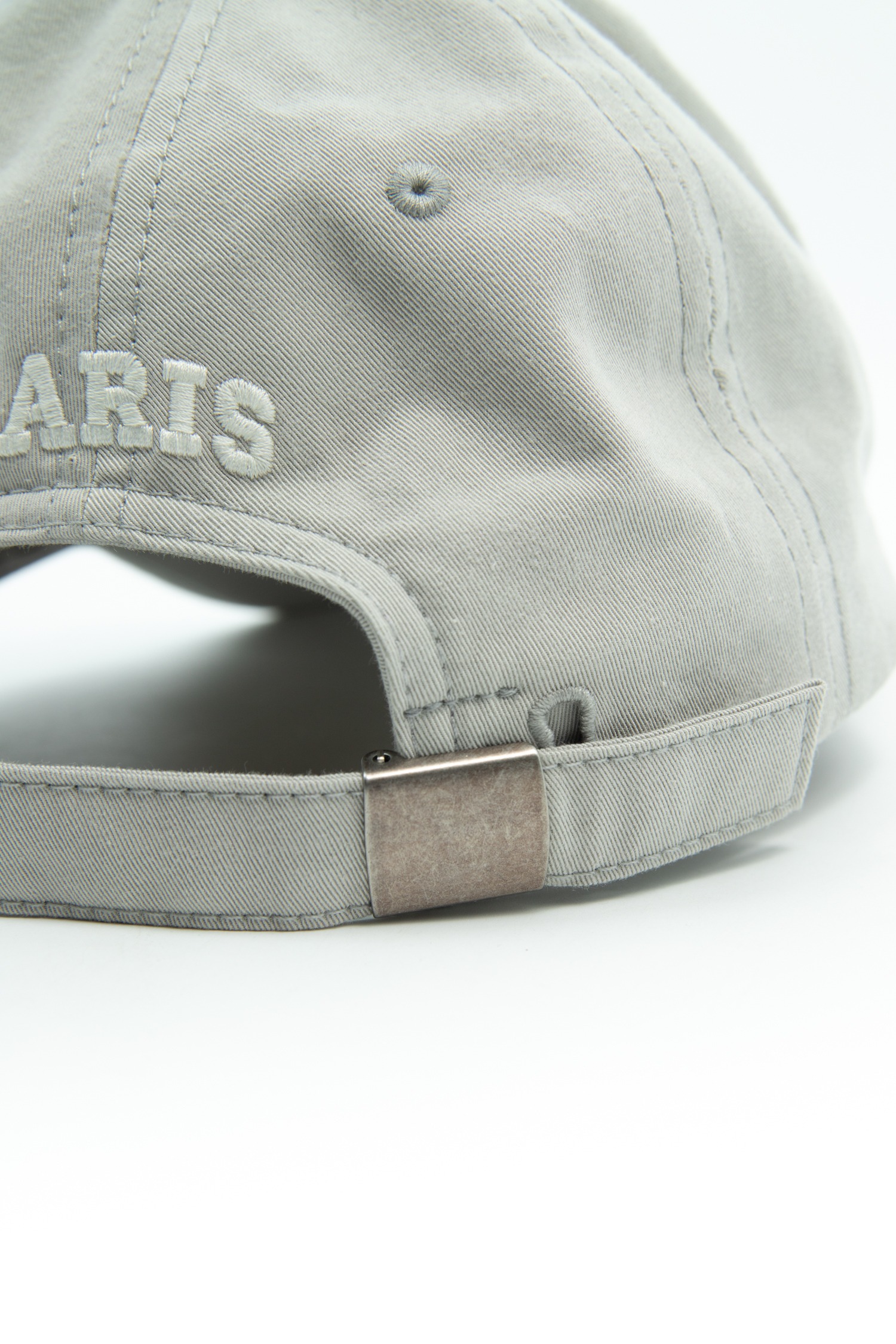 Celine "Vivienne" Cap in Blassgrau