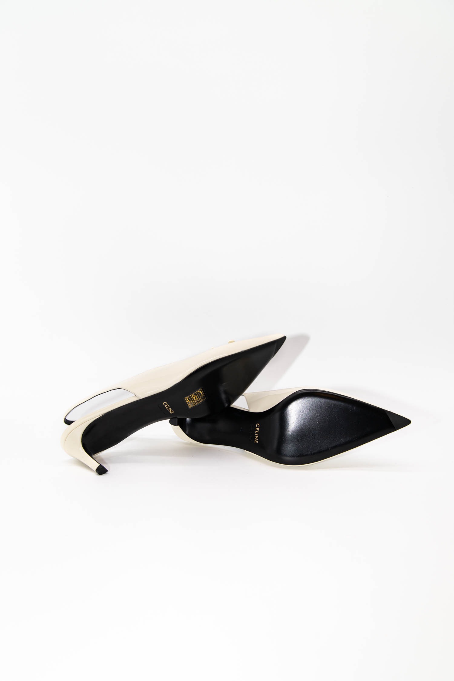 Celine "Triomphe Slingback 50" Pumps in Weiß