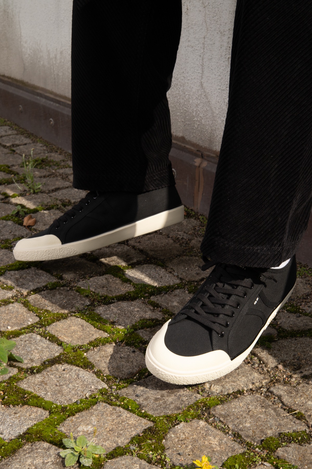 Celine "Alan" Sneaker in Schwarz und Ecru