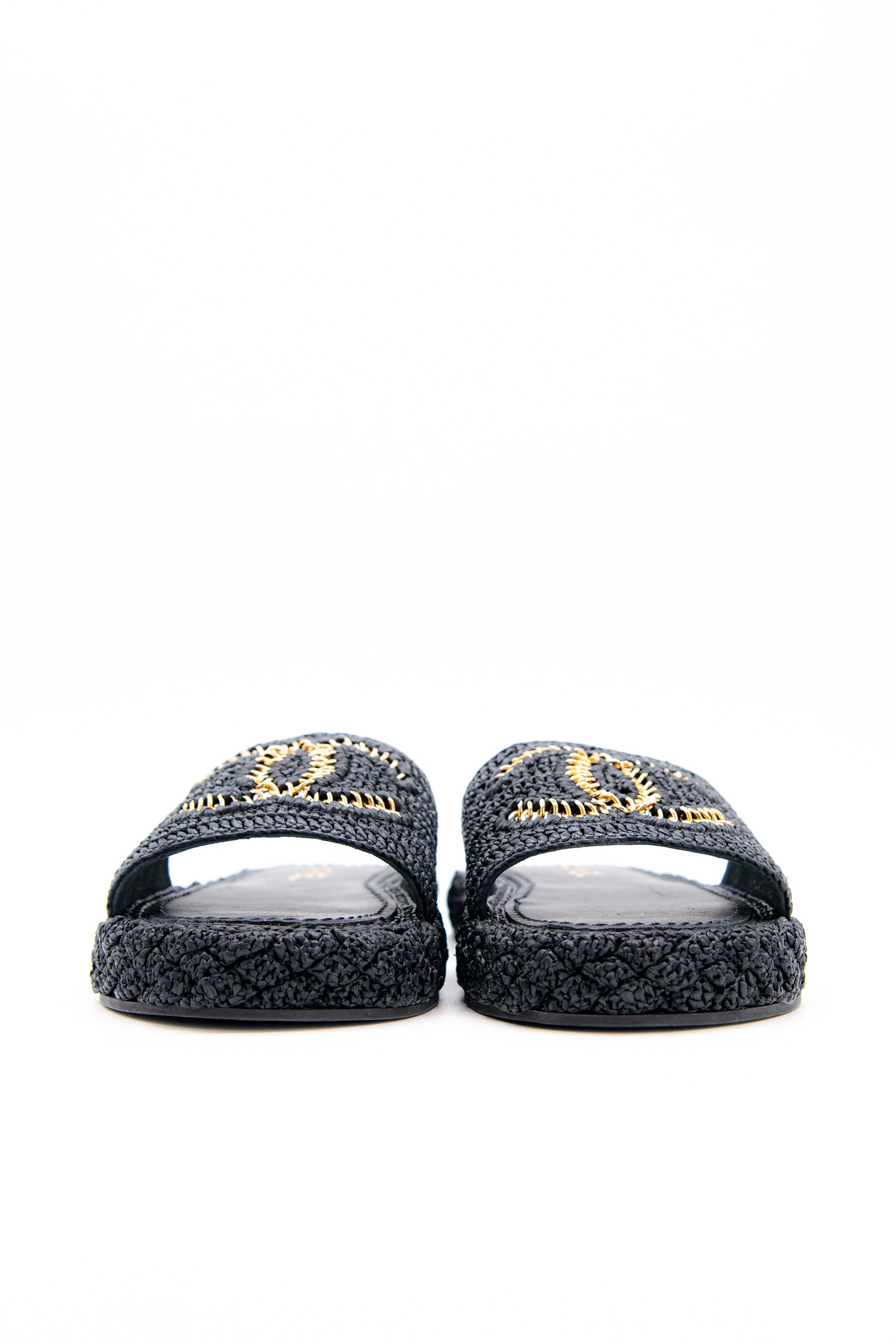 Chanel Pantoletten mit Logo in Schwarz