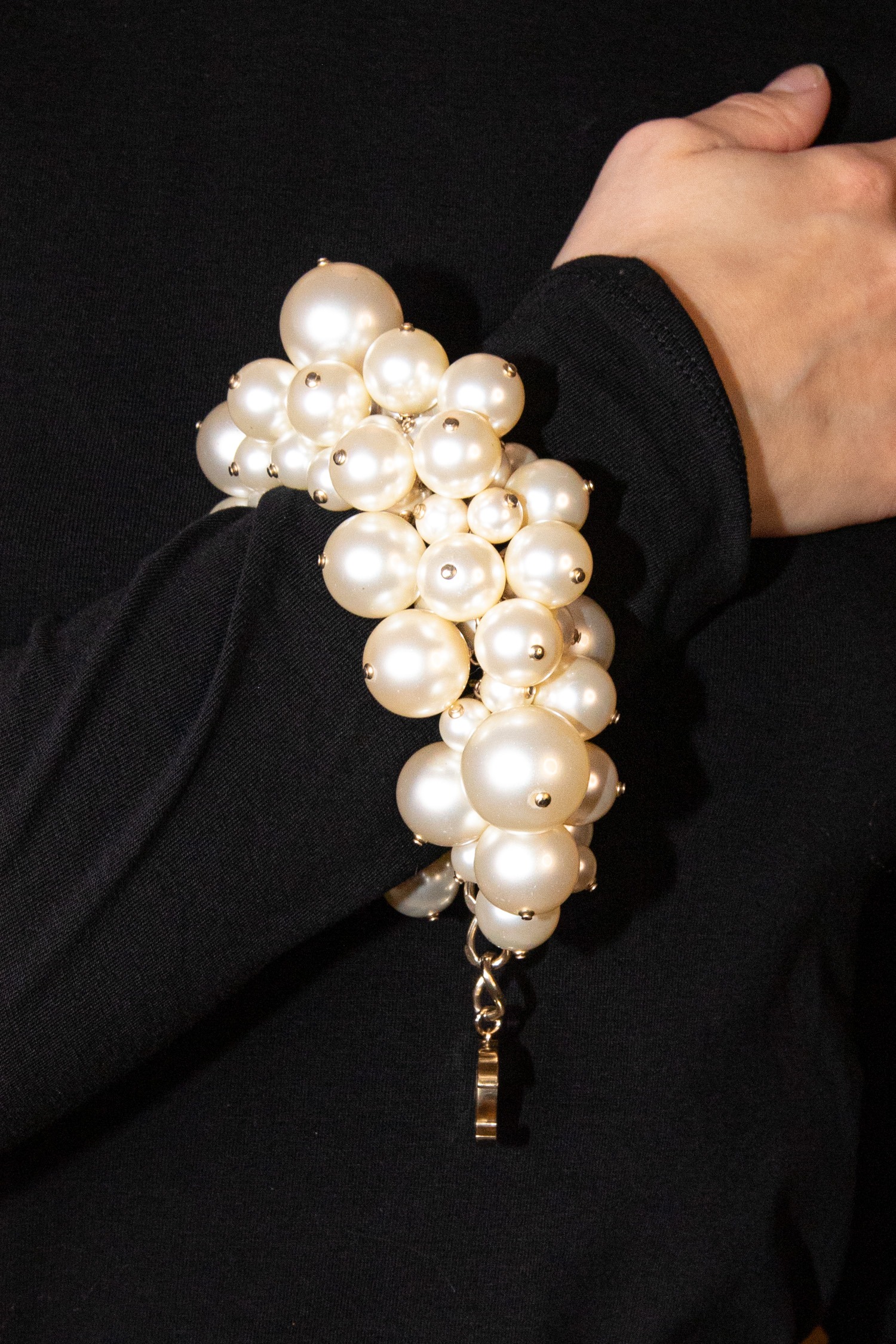 Chanel Perlenarmband mit verschiedenen großen Perlen