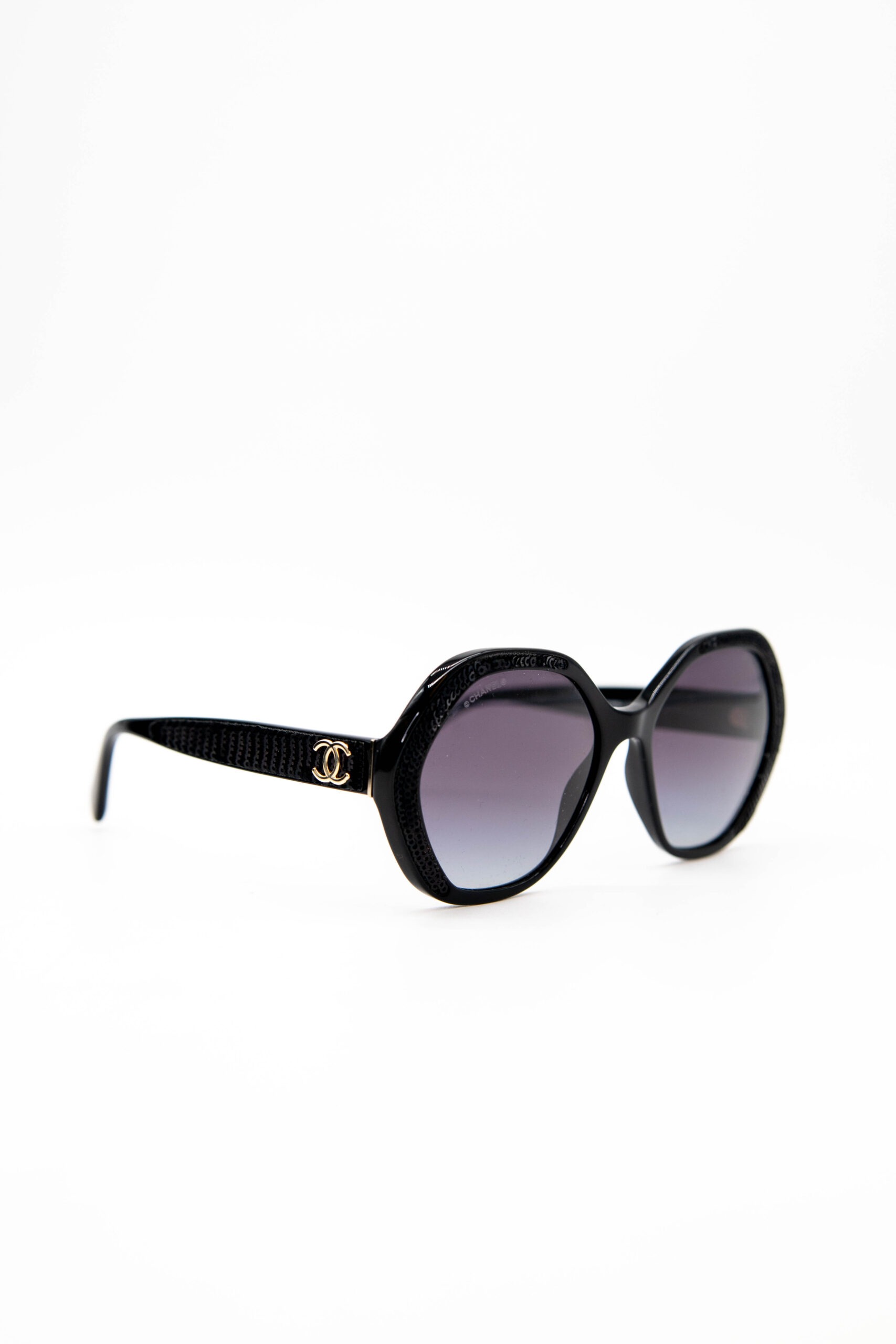 Chanel runde Sonnenbrille mit Pailletten in Schwarz