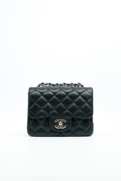 Chanel "Mini Matelasse" Schultertasche in Schwarz und Silber