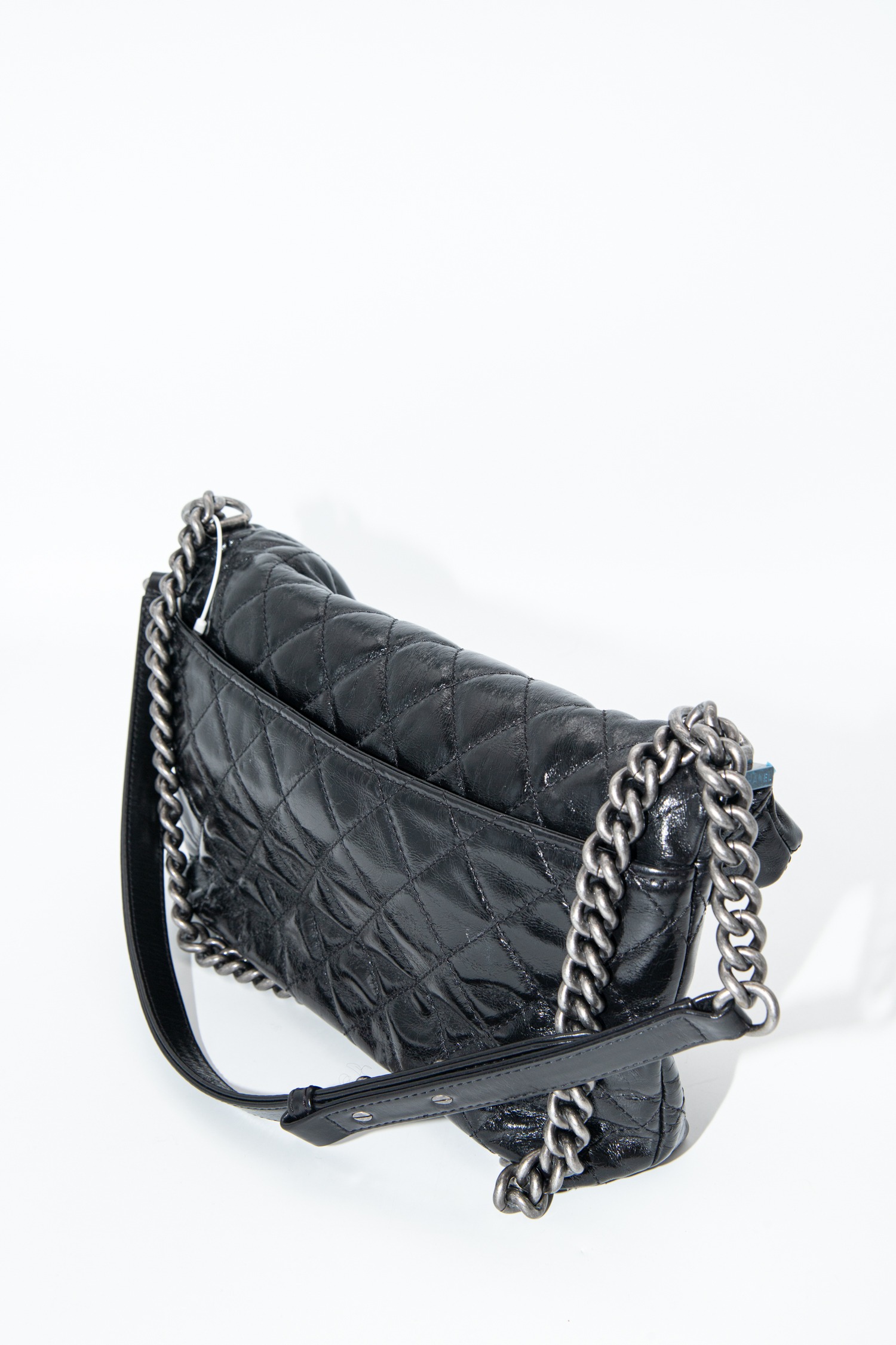 Chanel "Tabatiere Kisslock Fold Over" Schultertasche in Schwarz