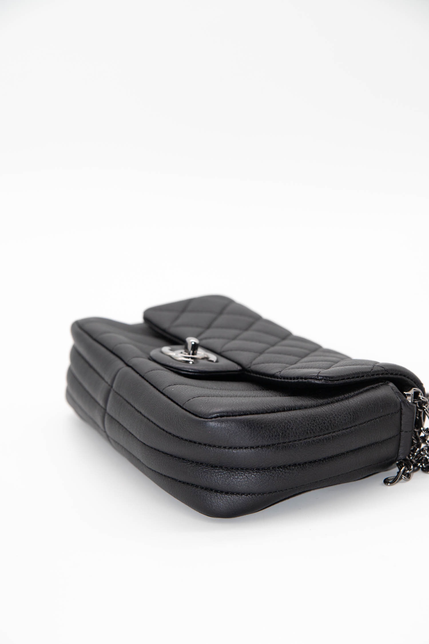 Chanel "Timeless" Schultertasche in Schwarz
