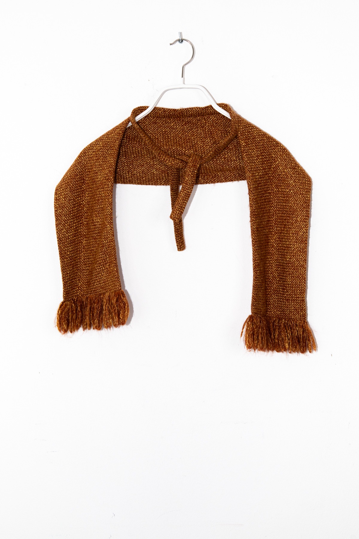 chanel-damen-bekleidung-jacke-tweed-schal-orange-knöpfe-holz-fransen-langärmlig-8.CR2