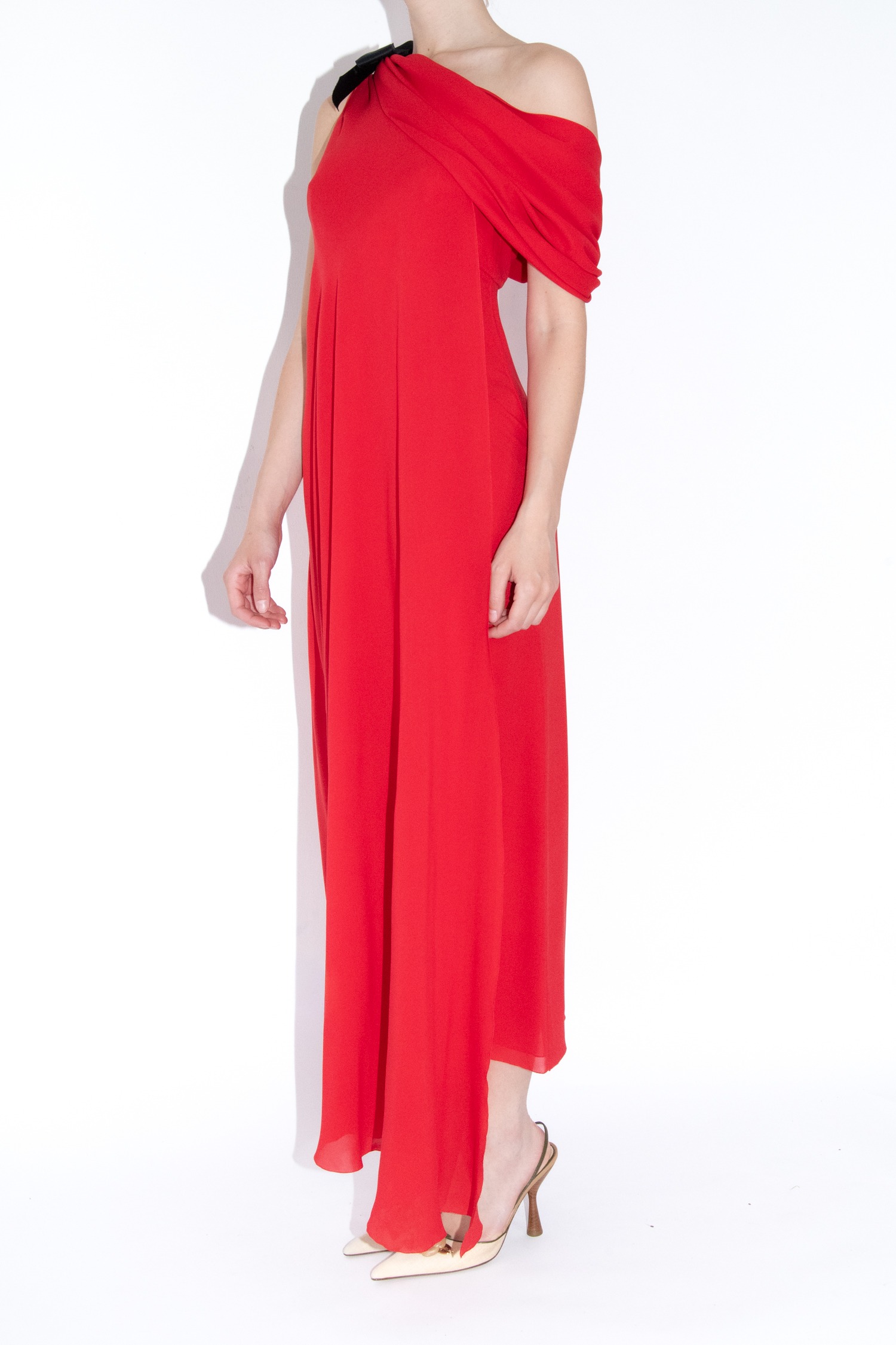 Chanel One-Shoulder Maxikleid in Rot