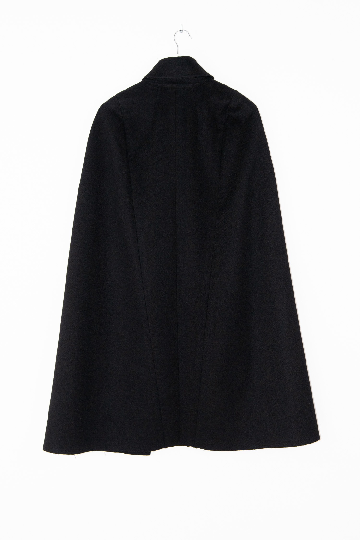 Chanel Cape mit besonderem Verschluss in Schwarz