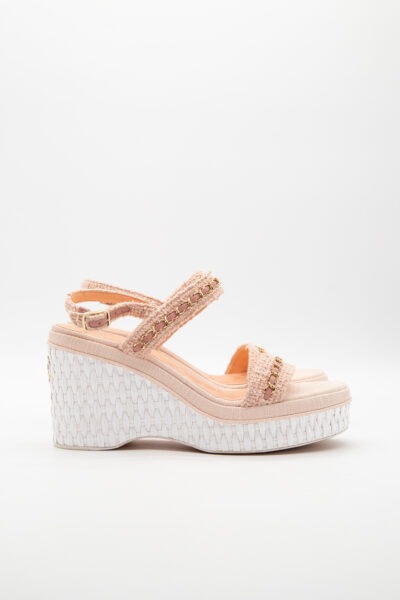 Chanel Keilsandale in Rosa und Weiß