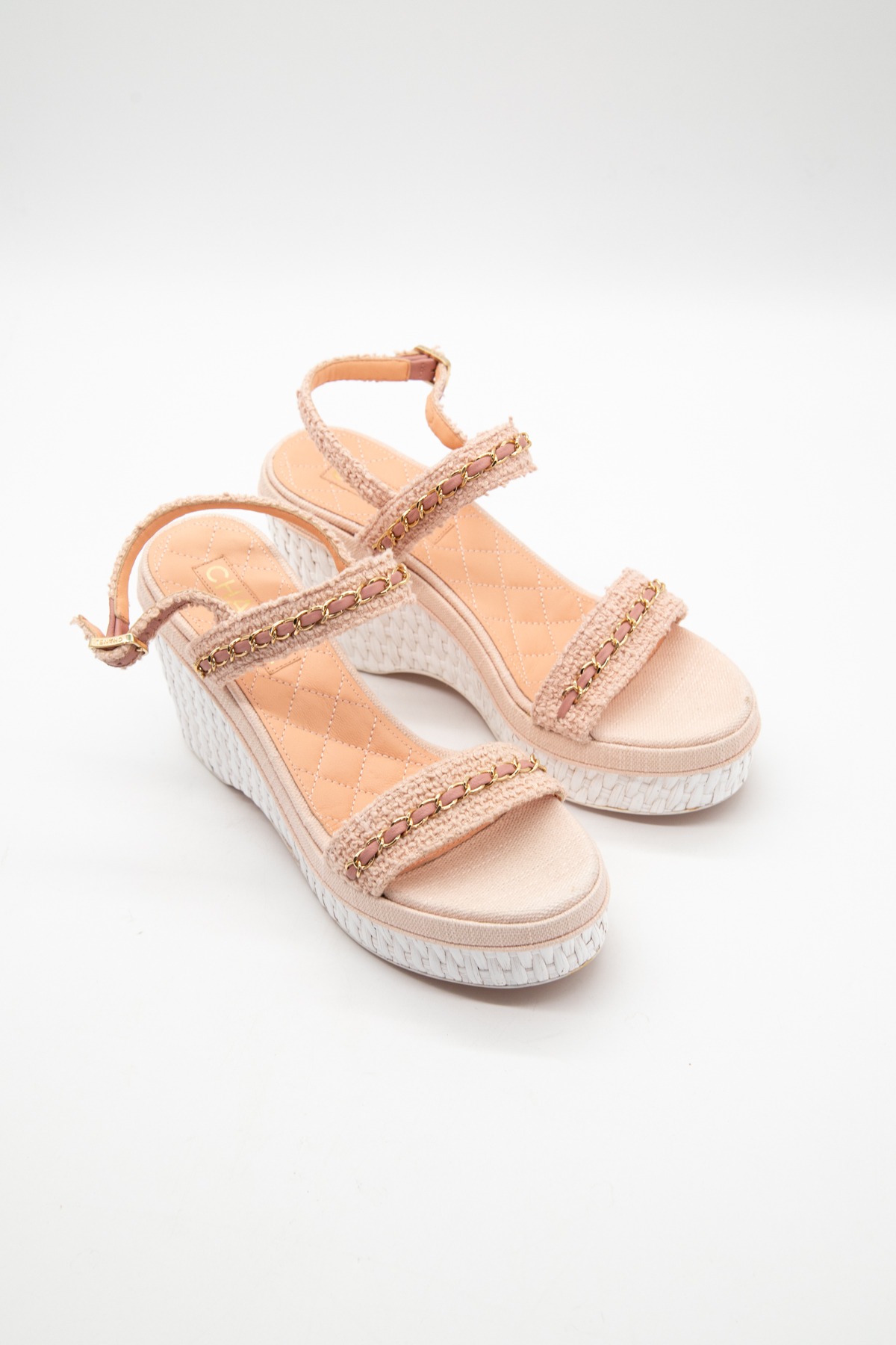 Chanel Keilsandale in Rosa und Weiß