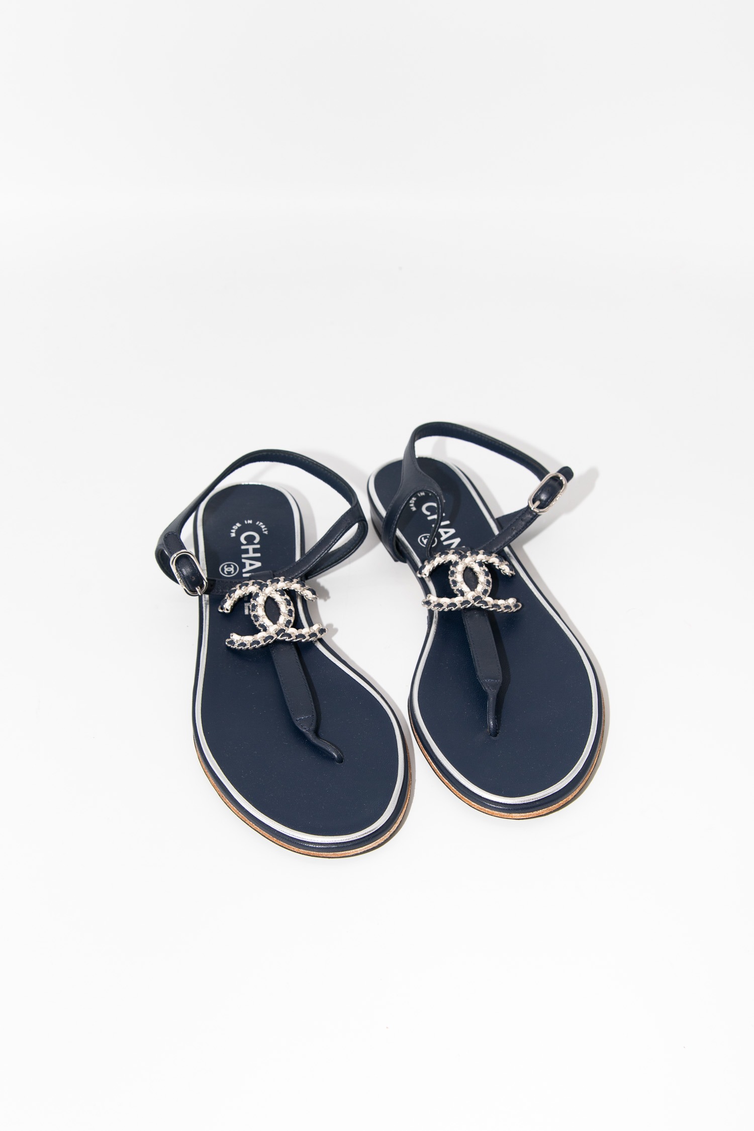 Chanel Sandaletten in Dunkelblau und Silber