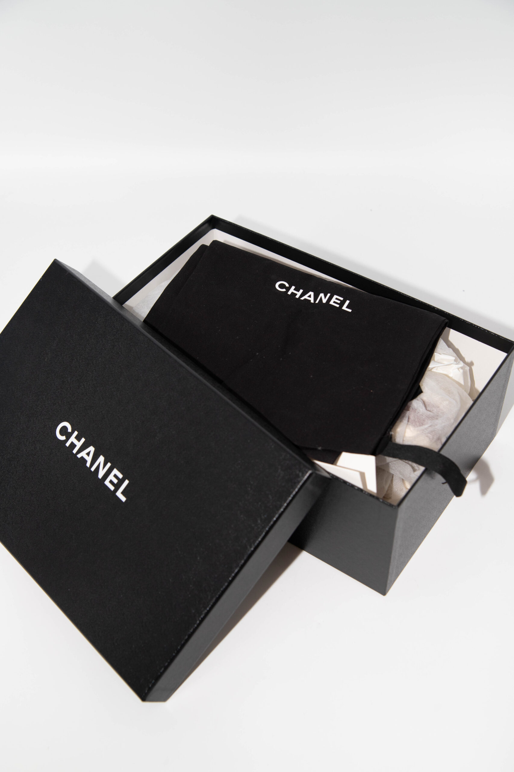 Chanel Sneaker mit Tennissohle in Rosa und Beige
