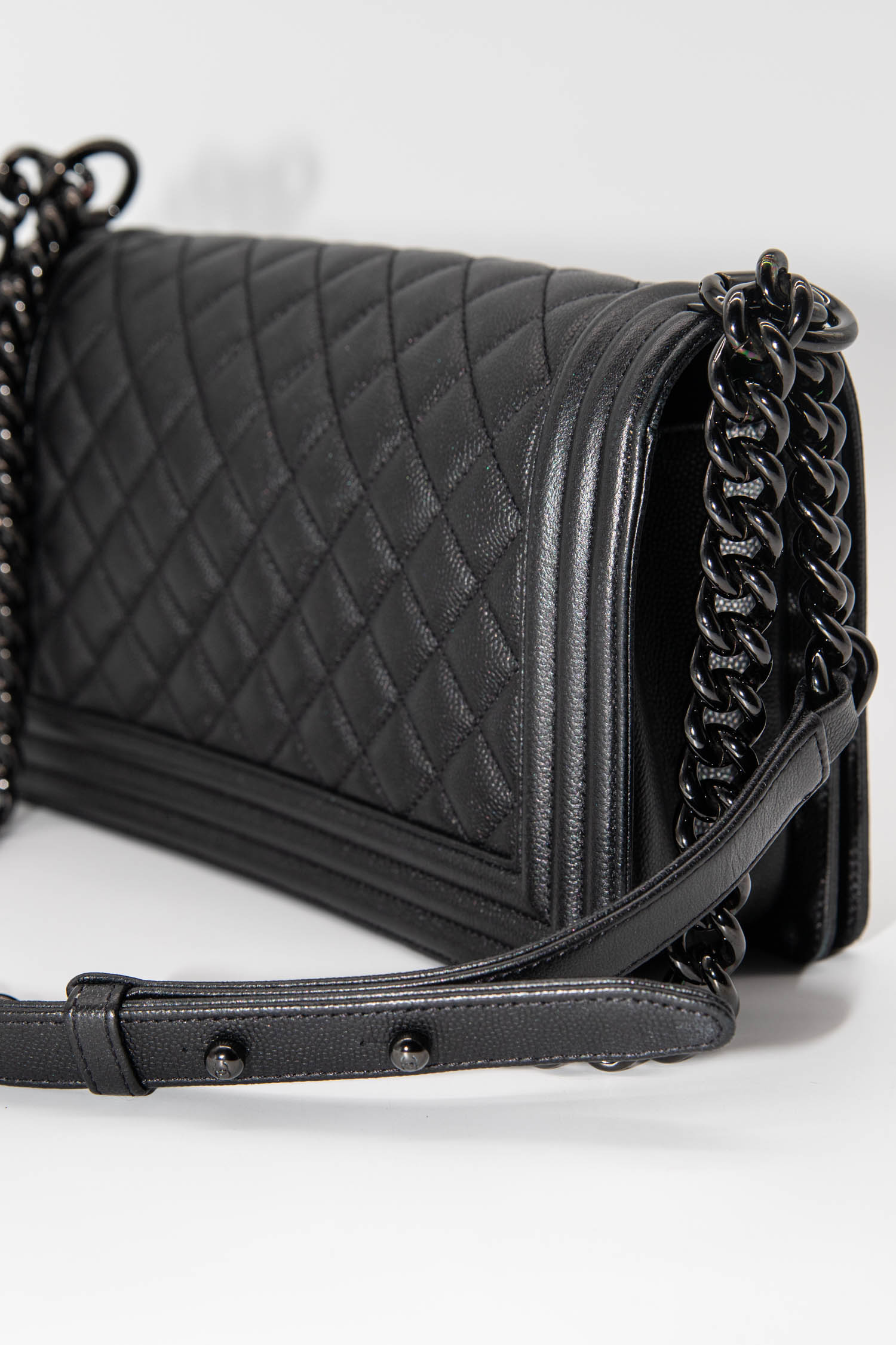 Chanel "Boy" Umhängetasche in Schwarz
