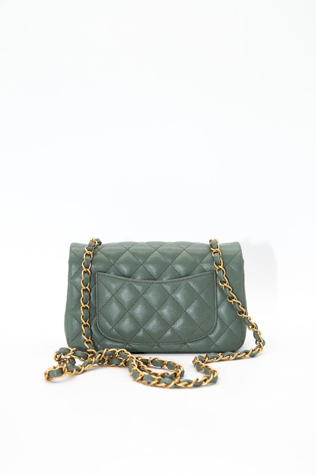 Chanel "Small Classic Handbag" in Salbei
