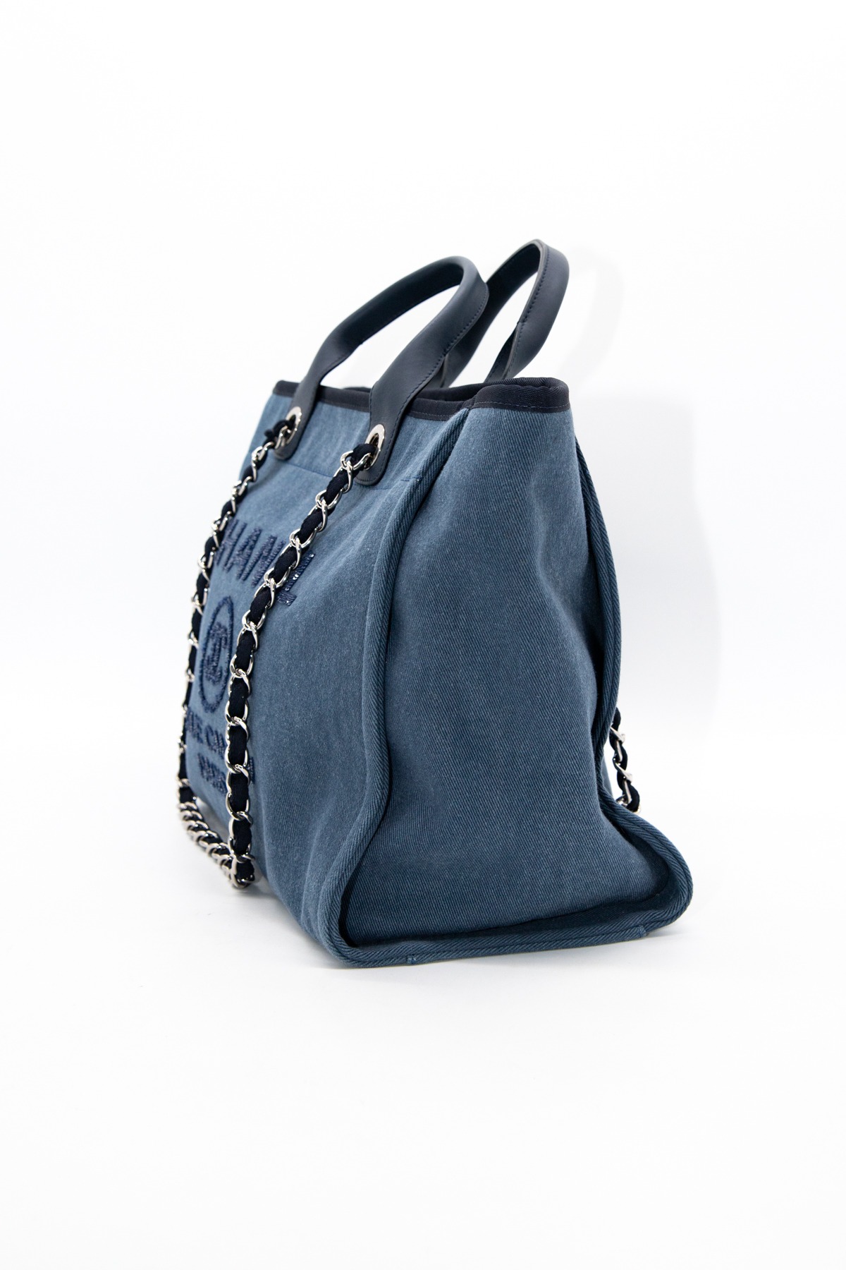 Chanel "Deauville" Umhängetasche in Blau