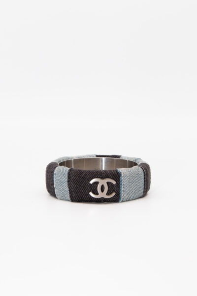 Chanel Armreif aus Denim und Metall