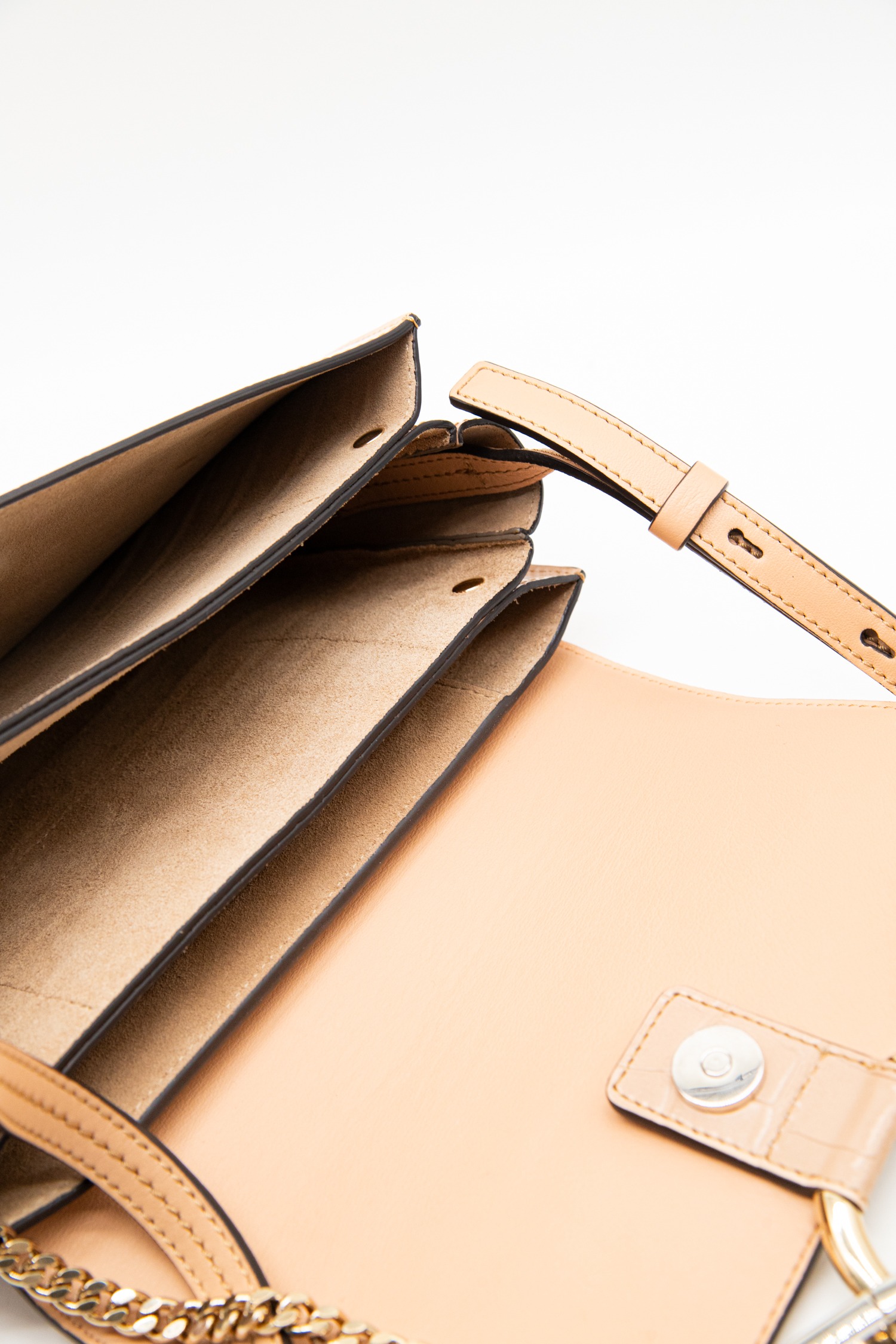 Chloé "Faye" Umhängetasche mit Krokoprägung in Beige und Gold
