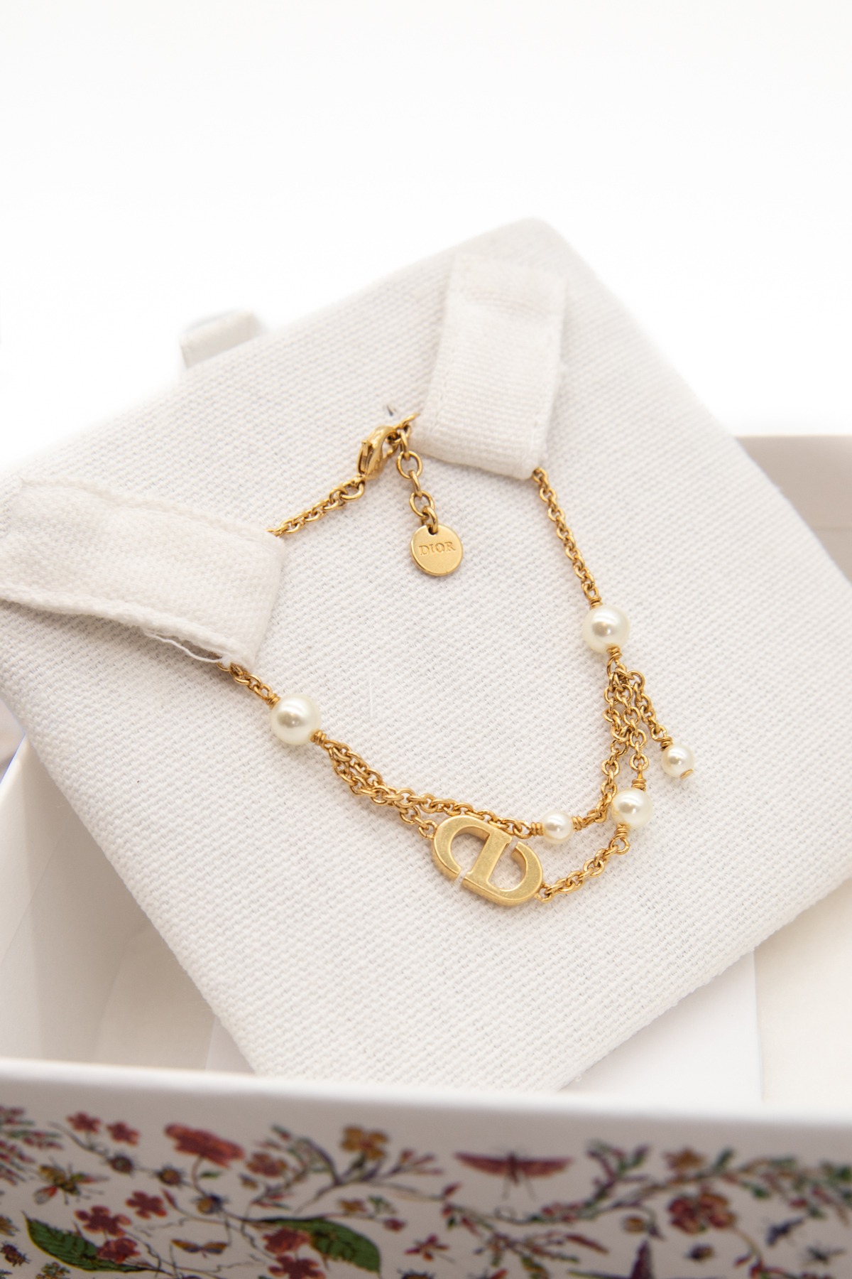 Dior Armband mit Perlen in Gold und Ecru