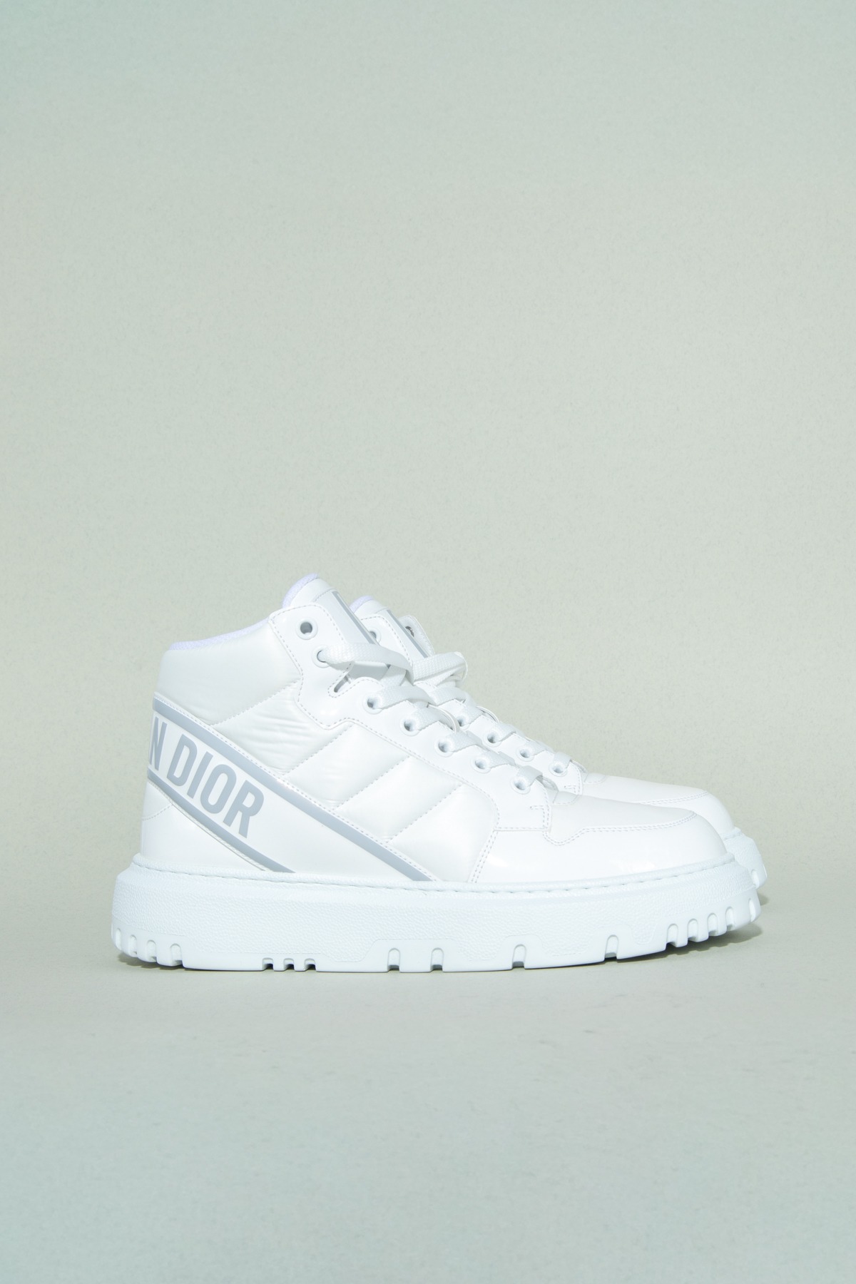Dior "D-Player" High Top Sneaker in Weiß und Hellgrau