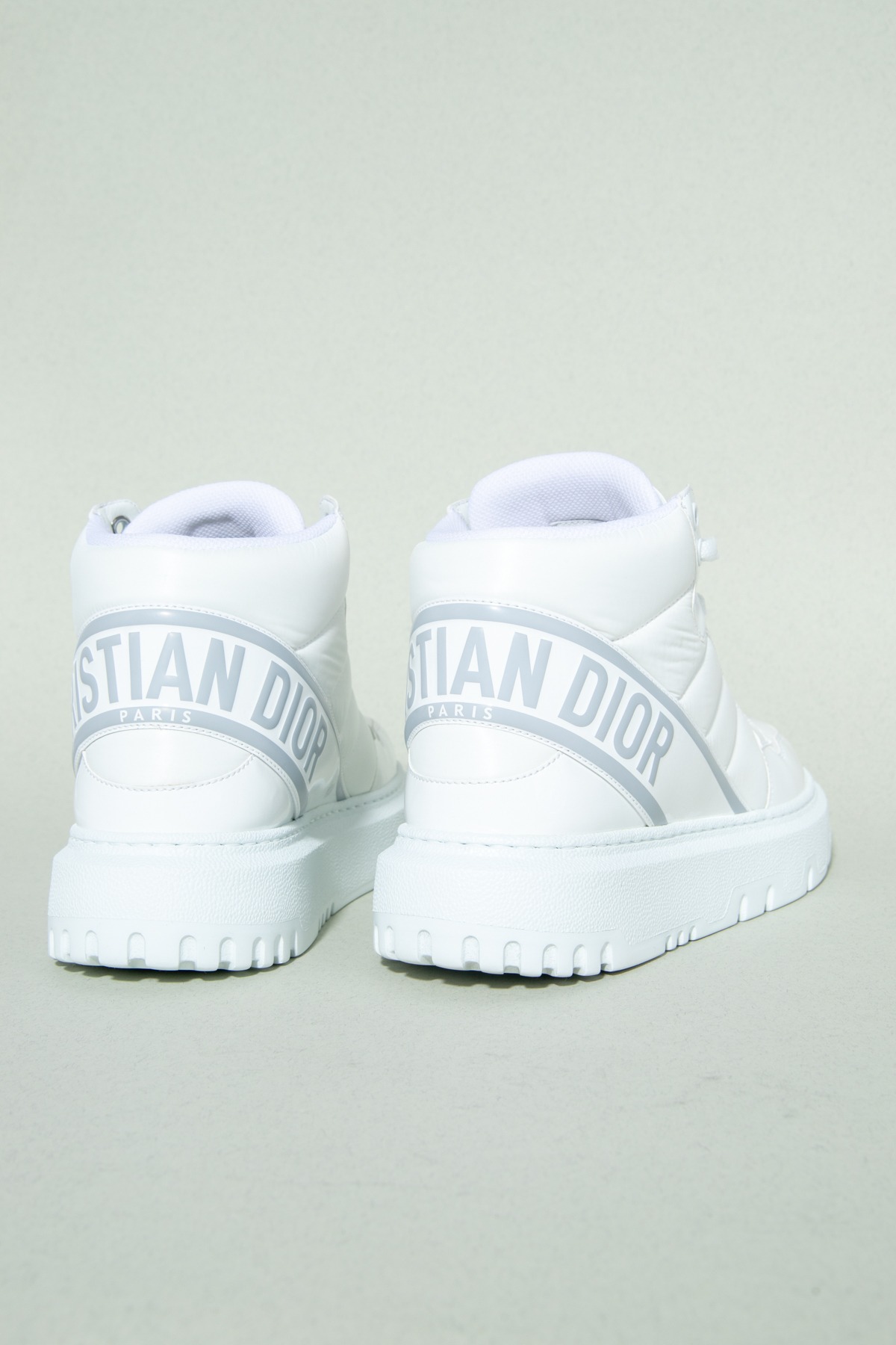 Dior "D-Player" High Top Sneaker in Weiß und Hellgrau