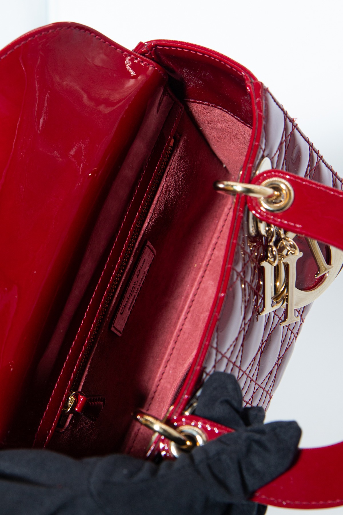Dior "Lady Dior" Handtasche aus Lackleder in Rot und Gold