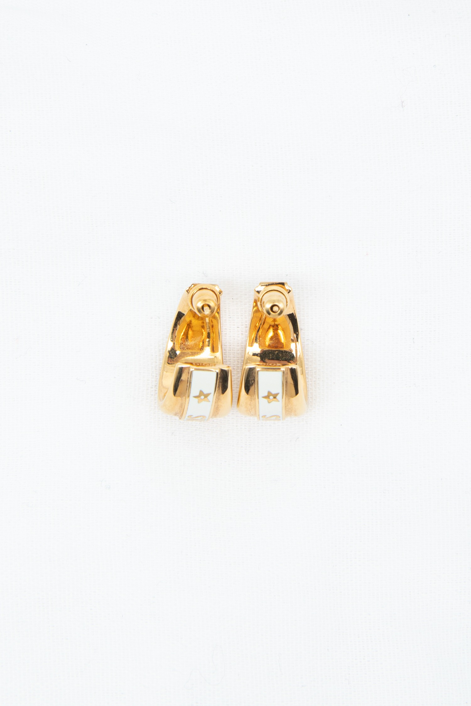 Dior "Code" Ohrringe in Gold und Weiß
