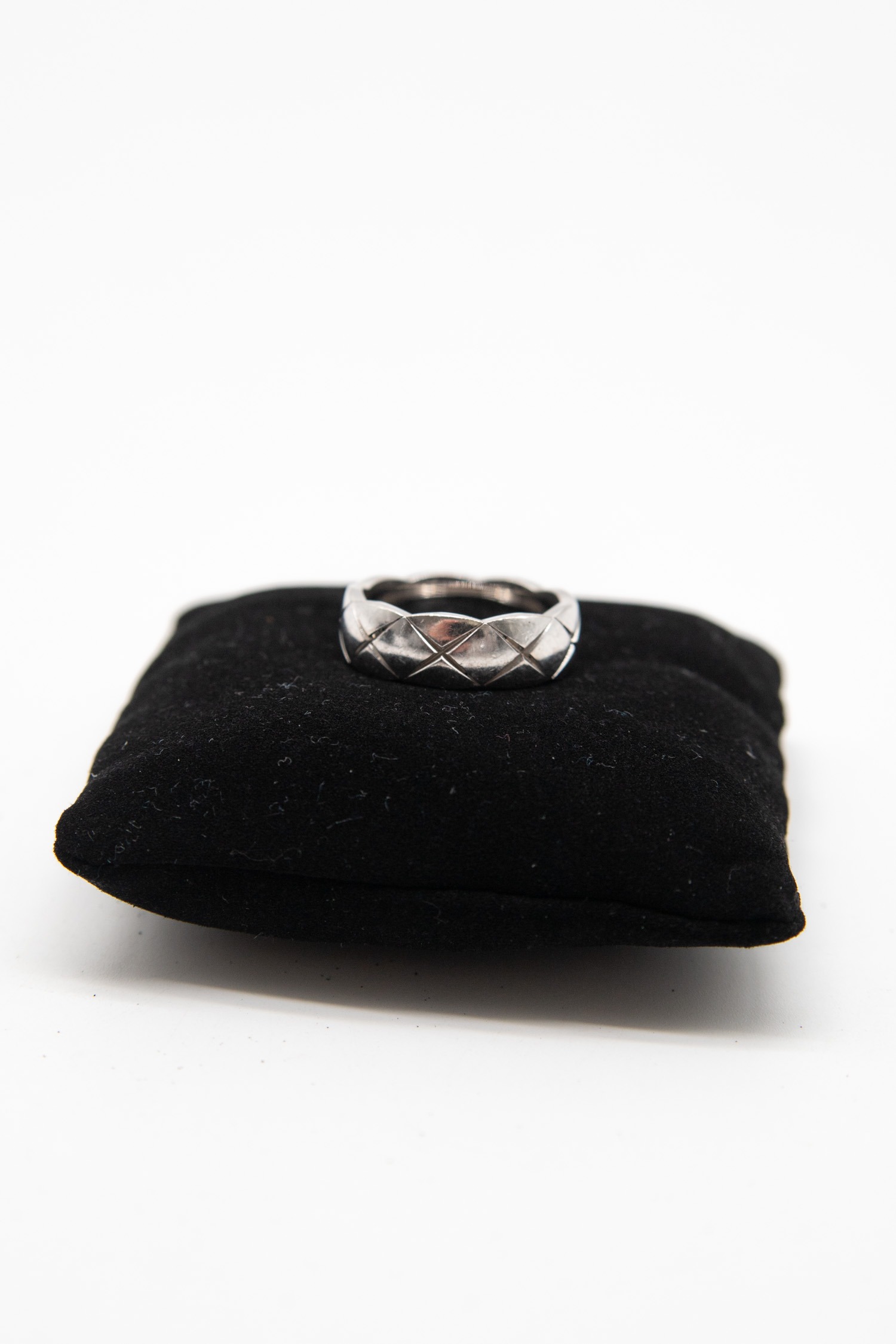 coco-chanell-accessoires-schmuck-ring-weissgold-gold-silber