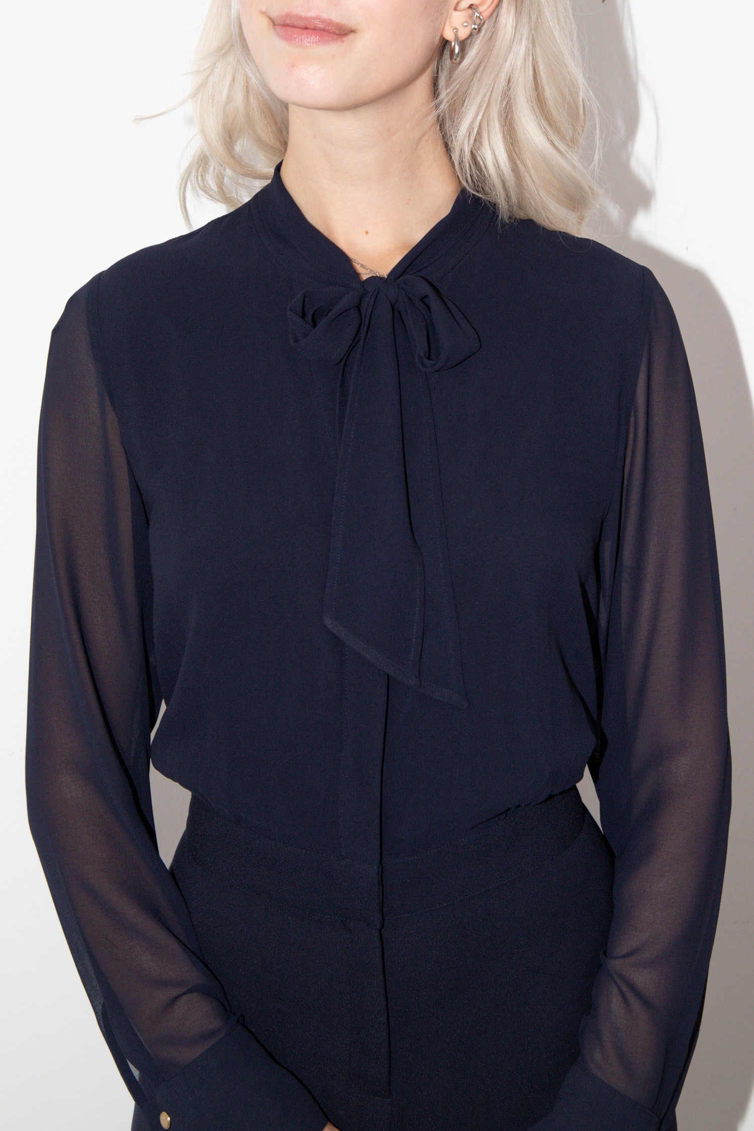 COMMA, Jumpsuit mit Bindeband in Dunkelblau