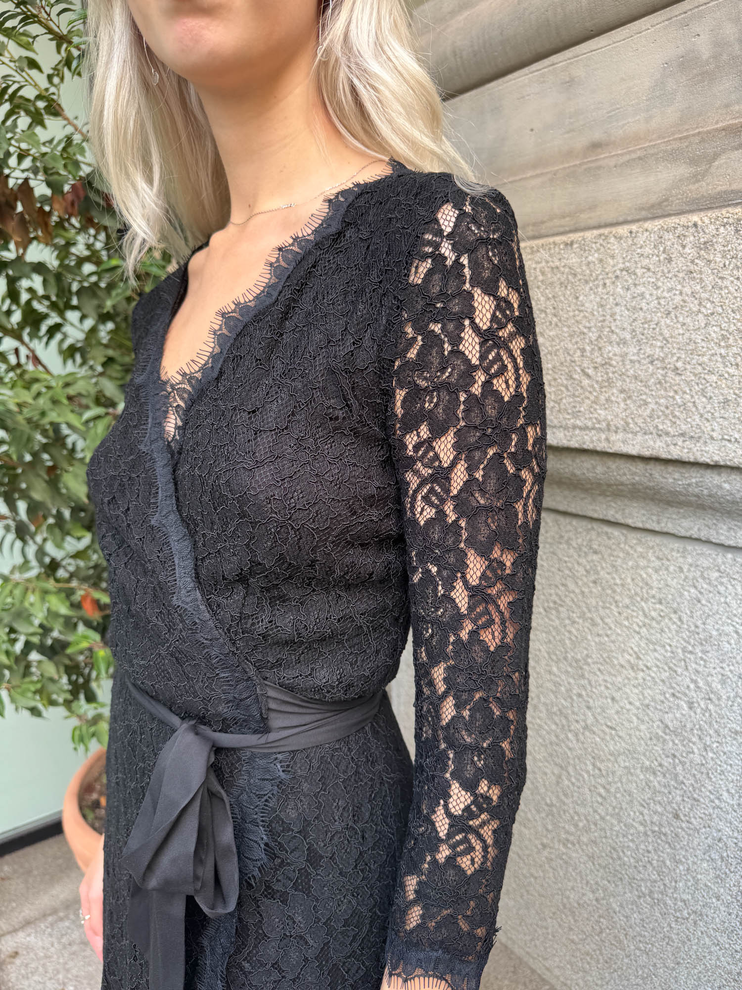 Diane von Fürstenberg "DVF Julita" Wickelkleid in Schwarz