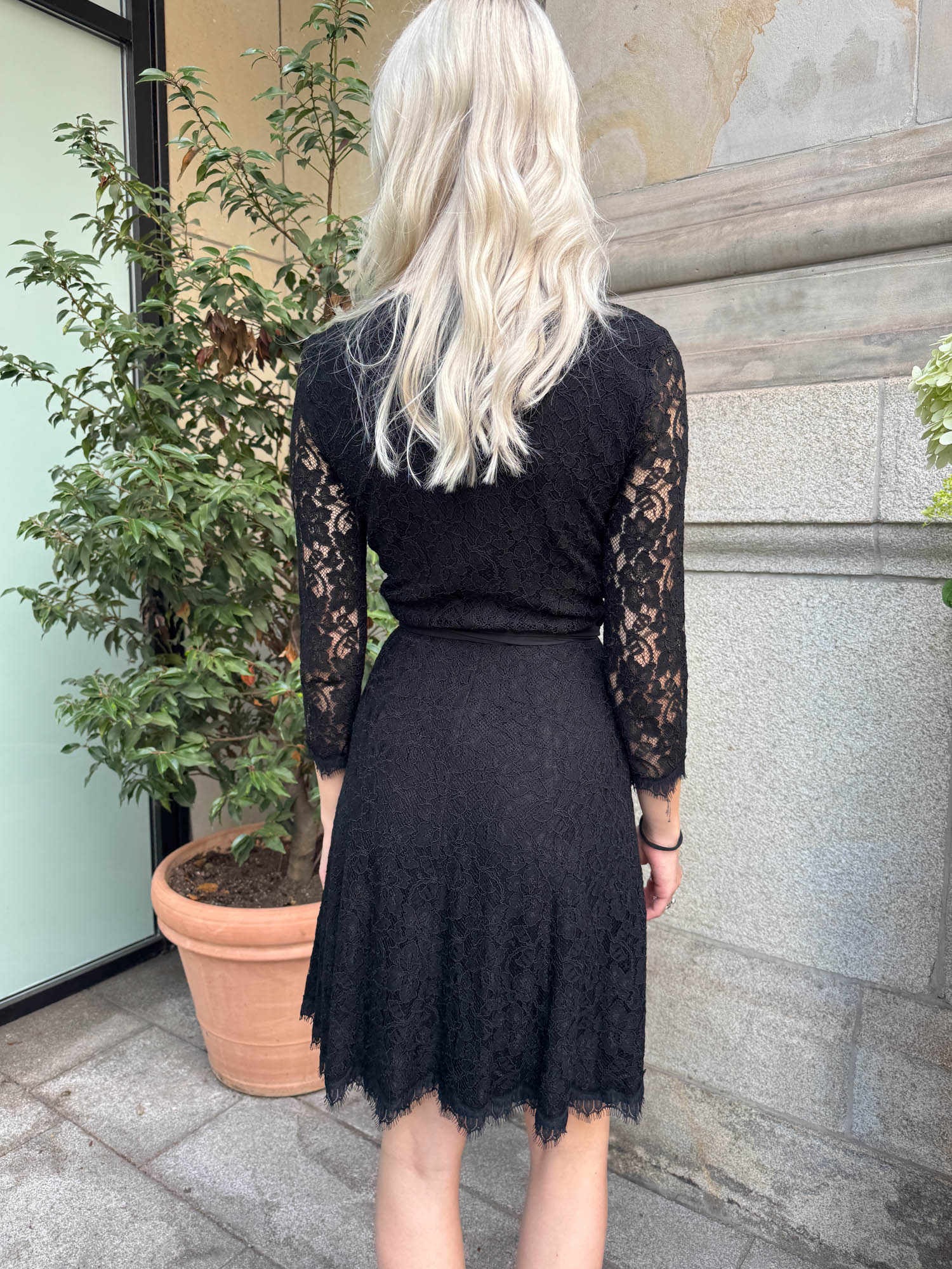 Diane von Fürstenberg "DVF Julita" Wickelkleid in Schwarz