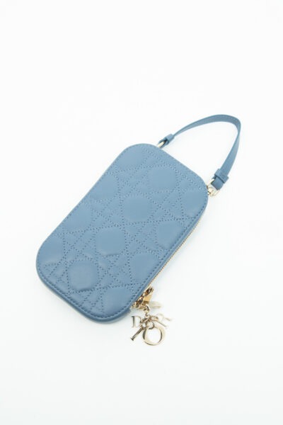 Dior "Lady Dior Call'in" Smartphone-Tasche in Blau und Gold