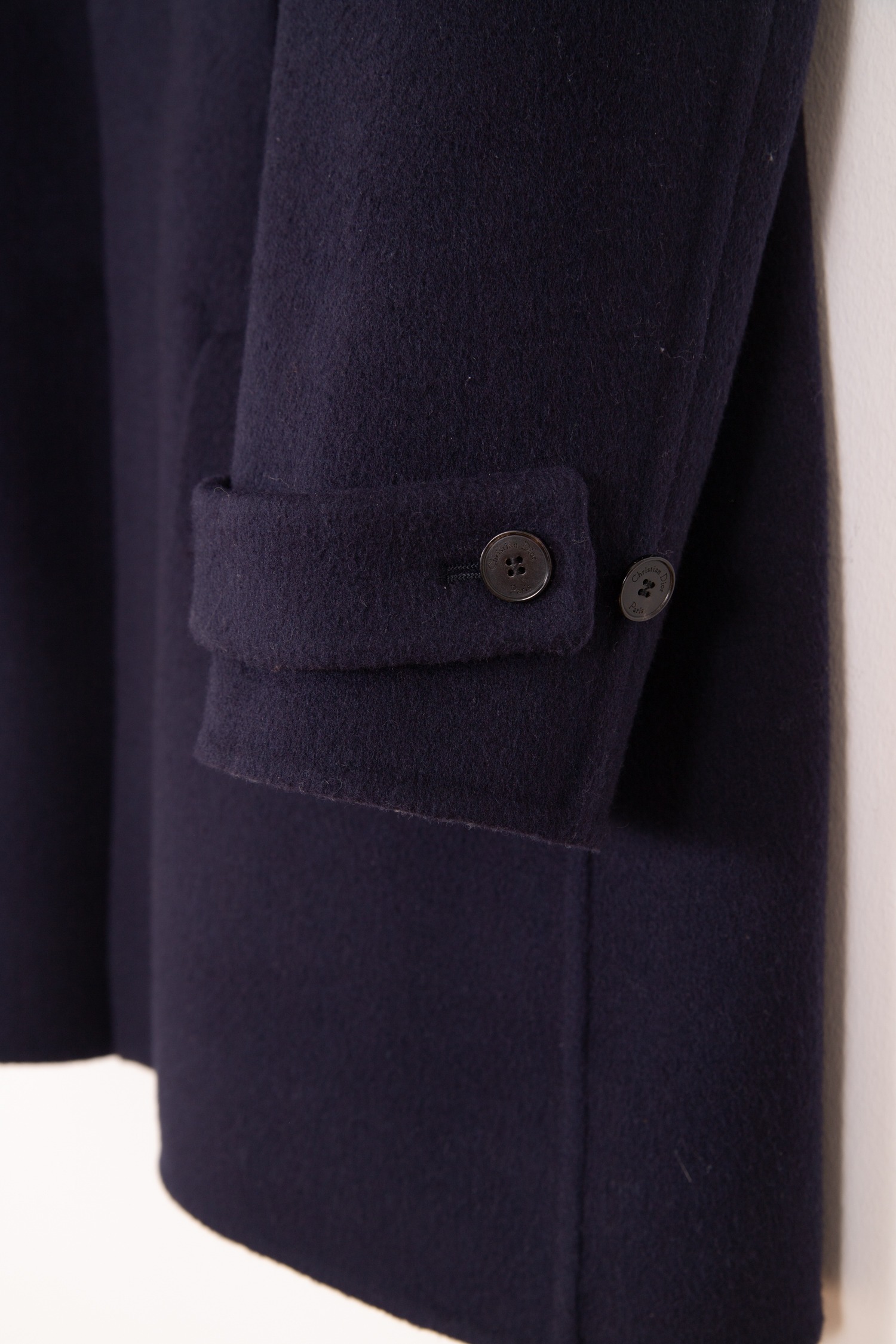 Dior "Double-Sided" Mantel mit Schalkragen in Dunkelblau und Ecru
